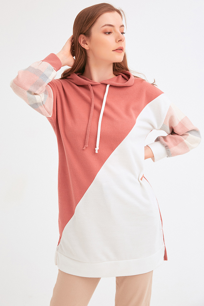 Kapüşonlu Kol Detaylı Renkli Sweatshirt