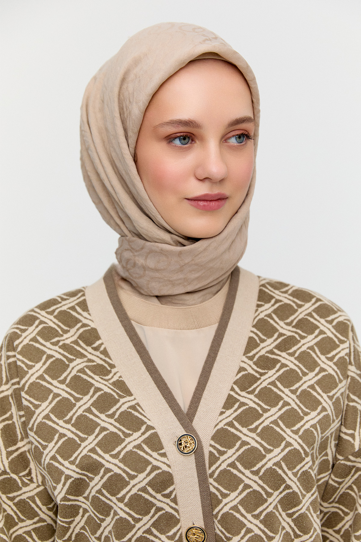 Desenli Ribanalı Triko Hırka, Tesettür Giyim