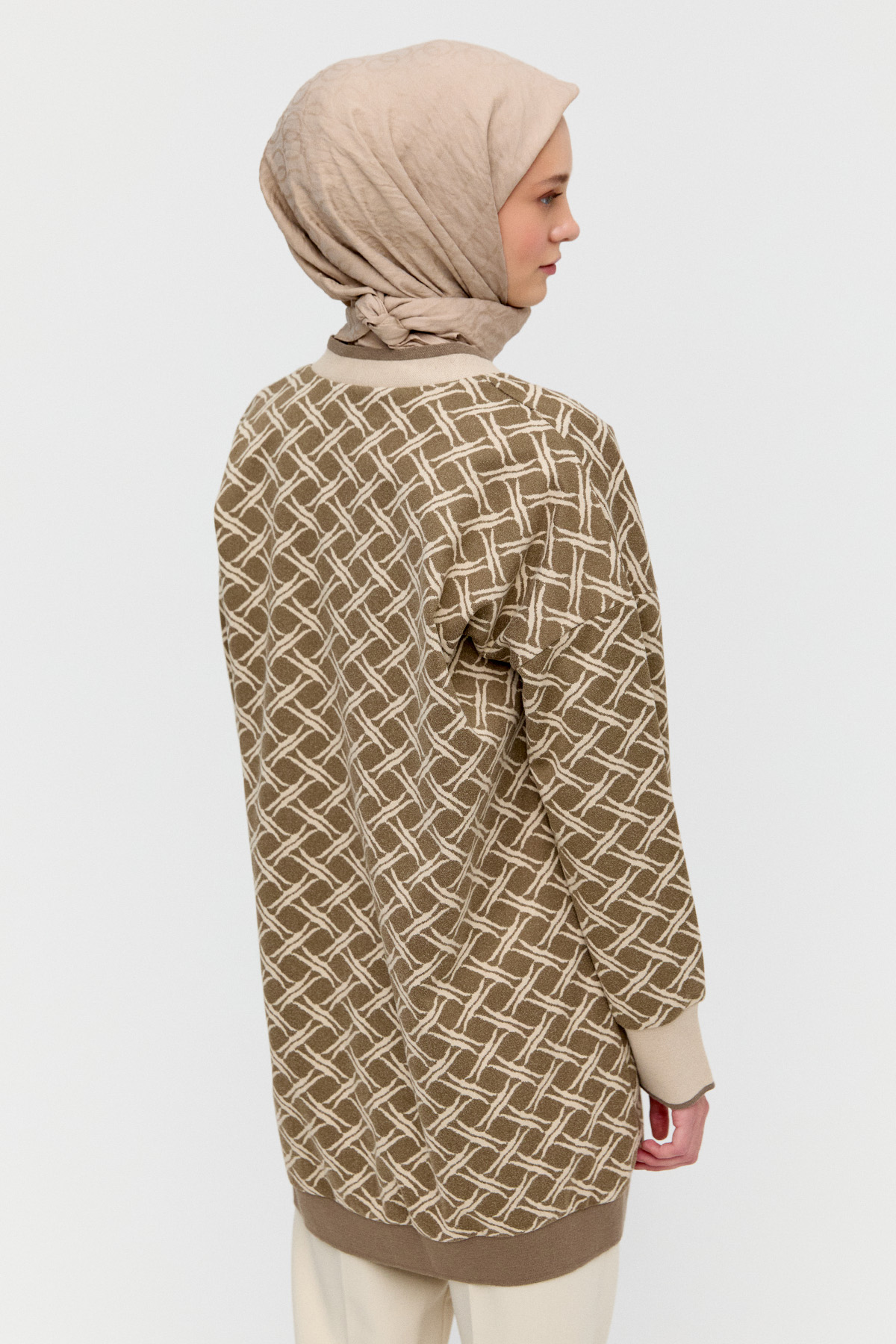 Desenli Ribanalı Triko Hırka, Tesettür Giyim