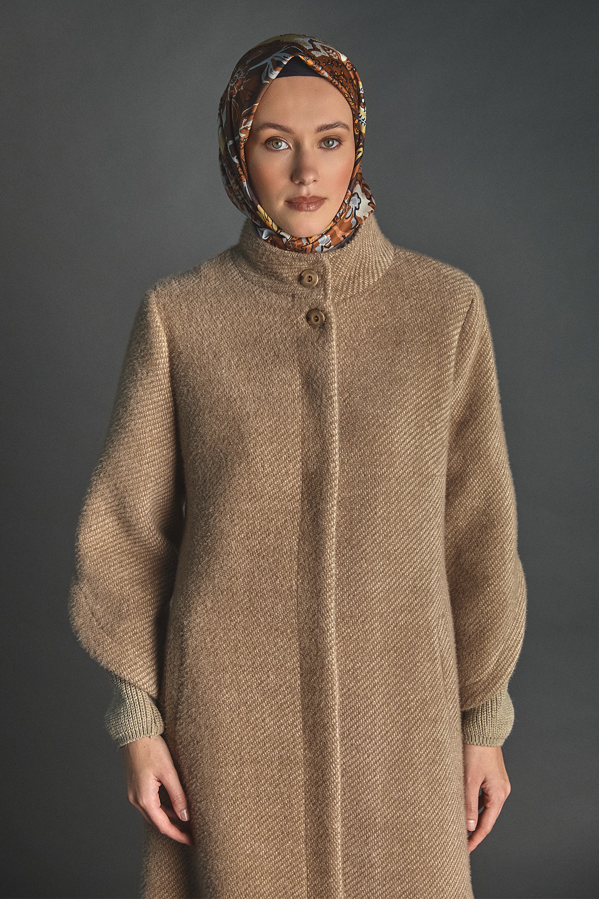 Lale Kol Ribanalı Kaban, Tesettür Giyim