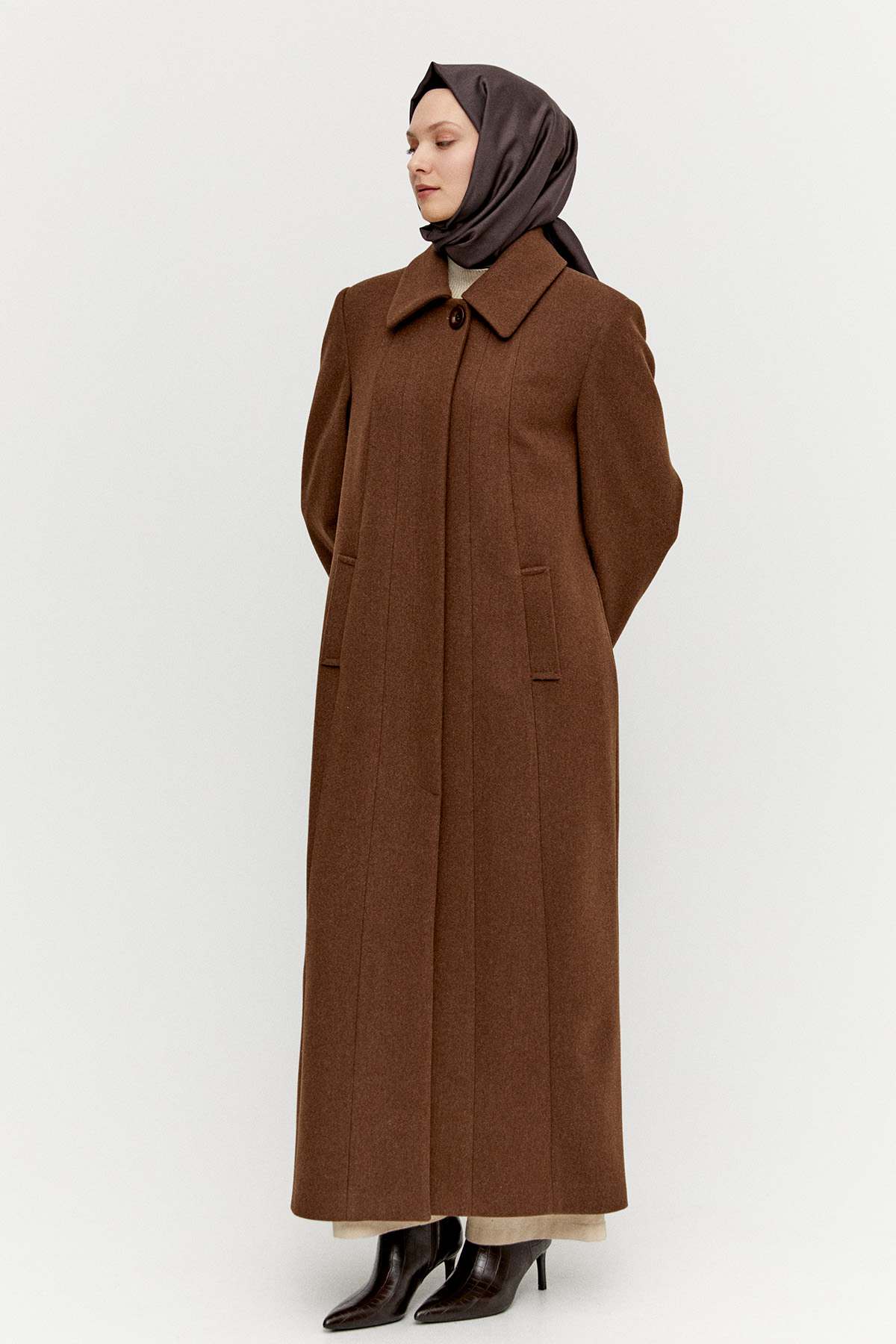 Büyük Beden Düğmeli Kaşe Manto, Tesettür Giyim