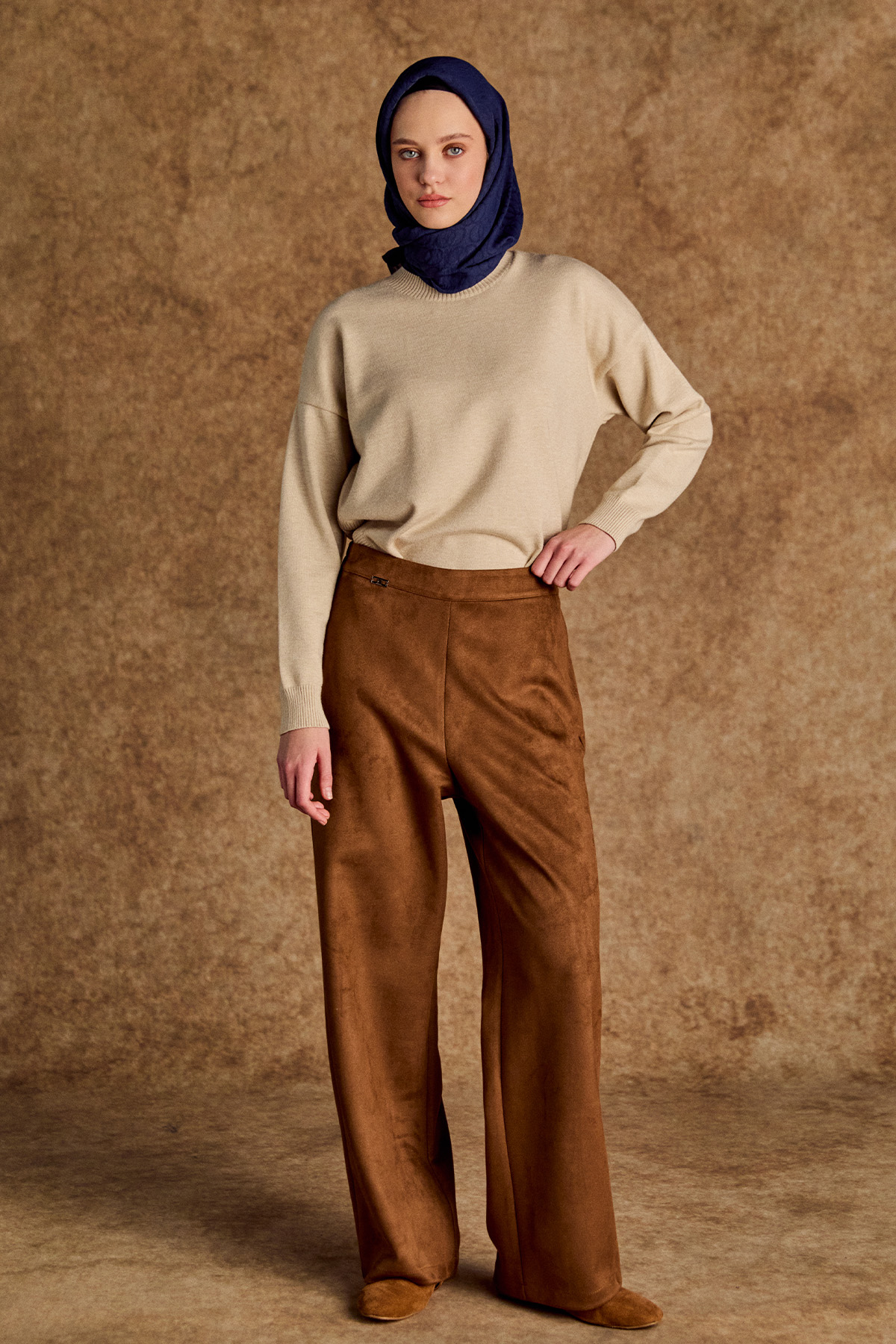 Süet Boru Paça Pantolon, Tesettür Giyim