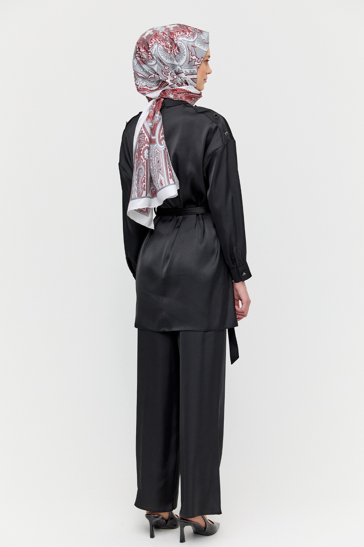 Süs Düğmeli Saten İkili Takım, Tesettür Giyim