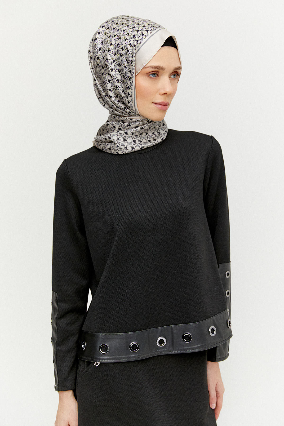 Kuşgözlü Hakim Yakalı Bluz, Tesettür Giyim