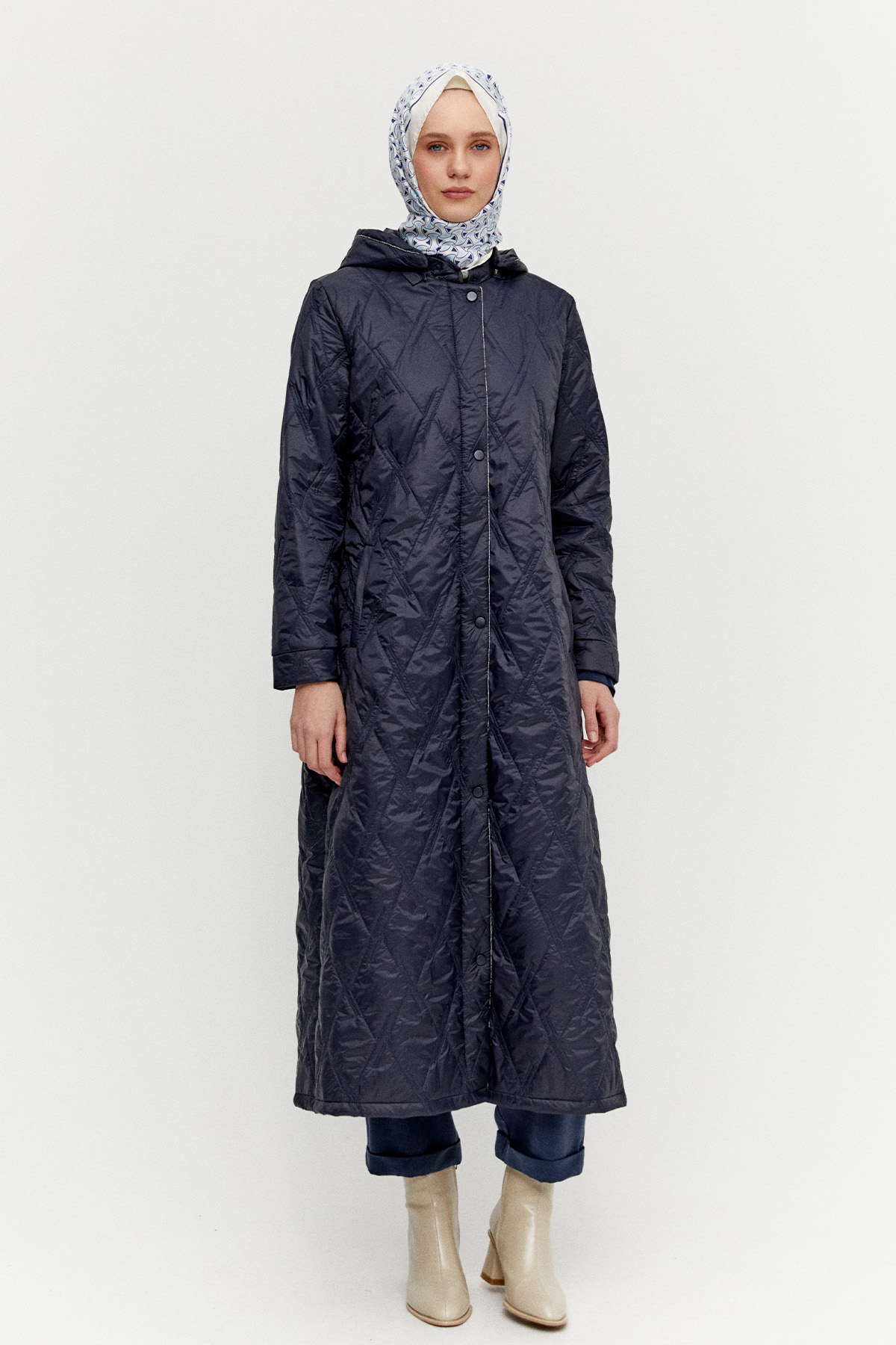 Baklava Desenli Kapitone Kaban, Tesettür Giyim