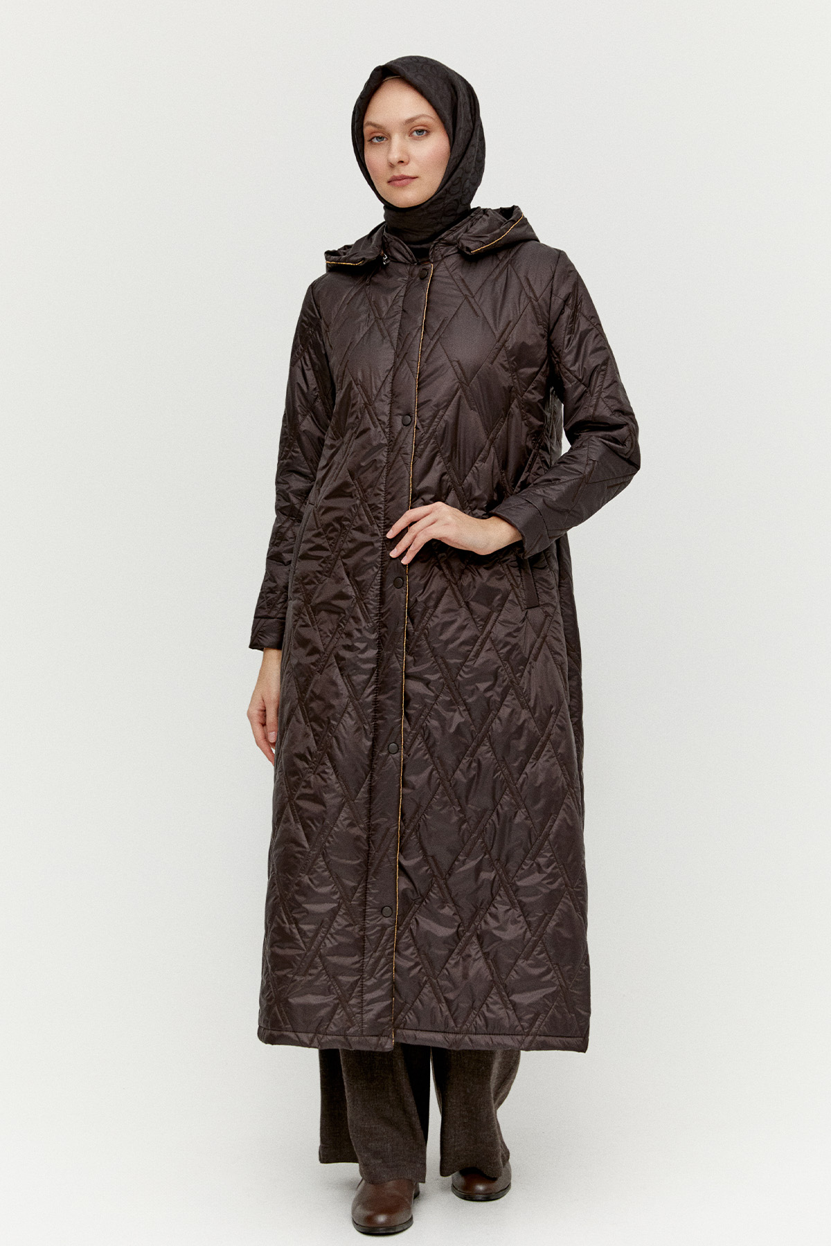 Baklava Desenli Kapitone Kaban, Tesettür Giyim