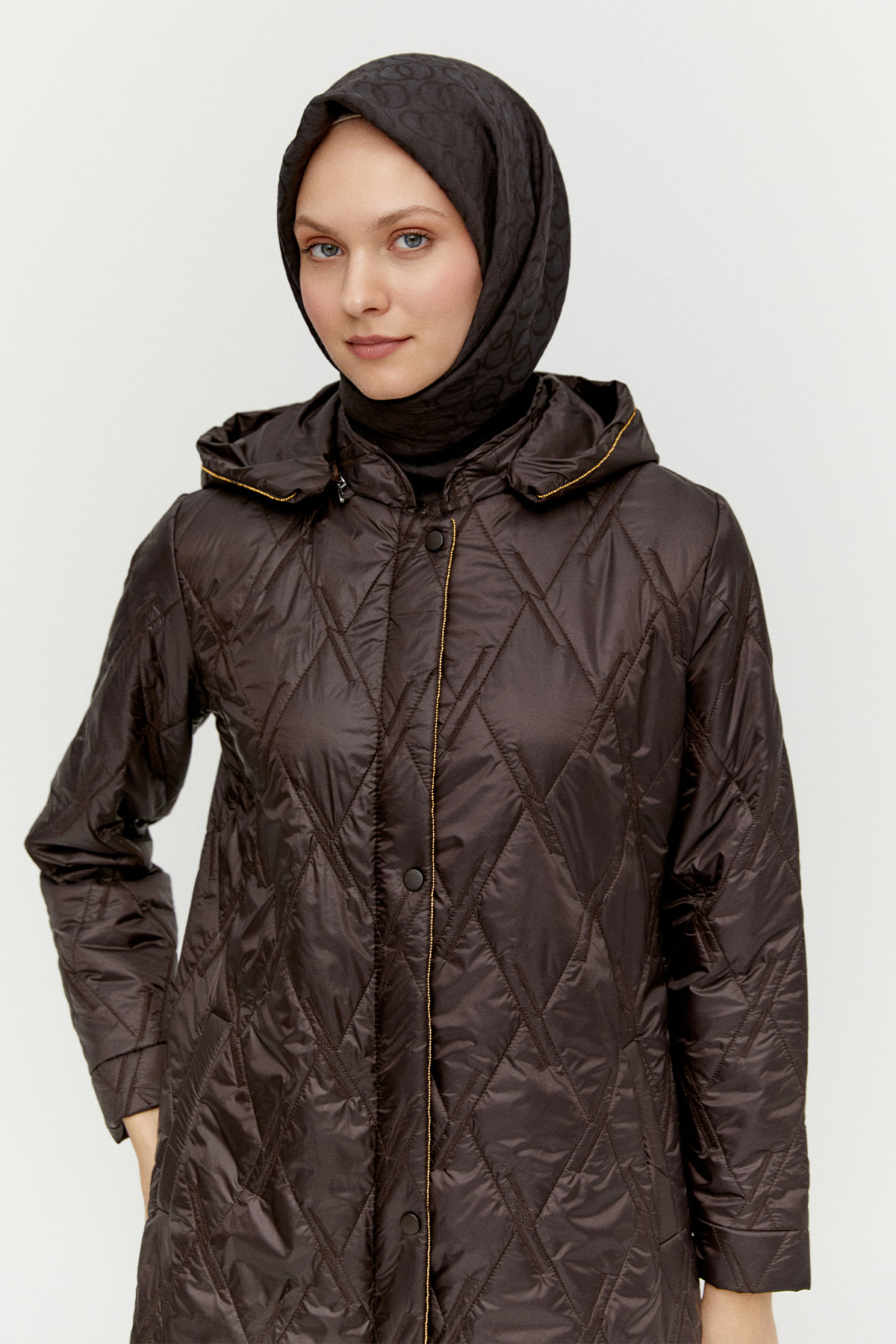 Baklava Desenli Kapitone Kaban, Tesettür Giyim