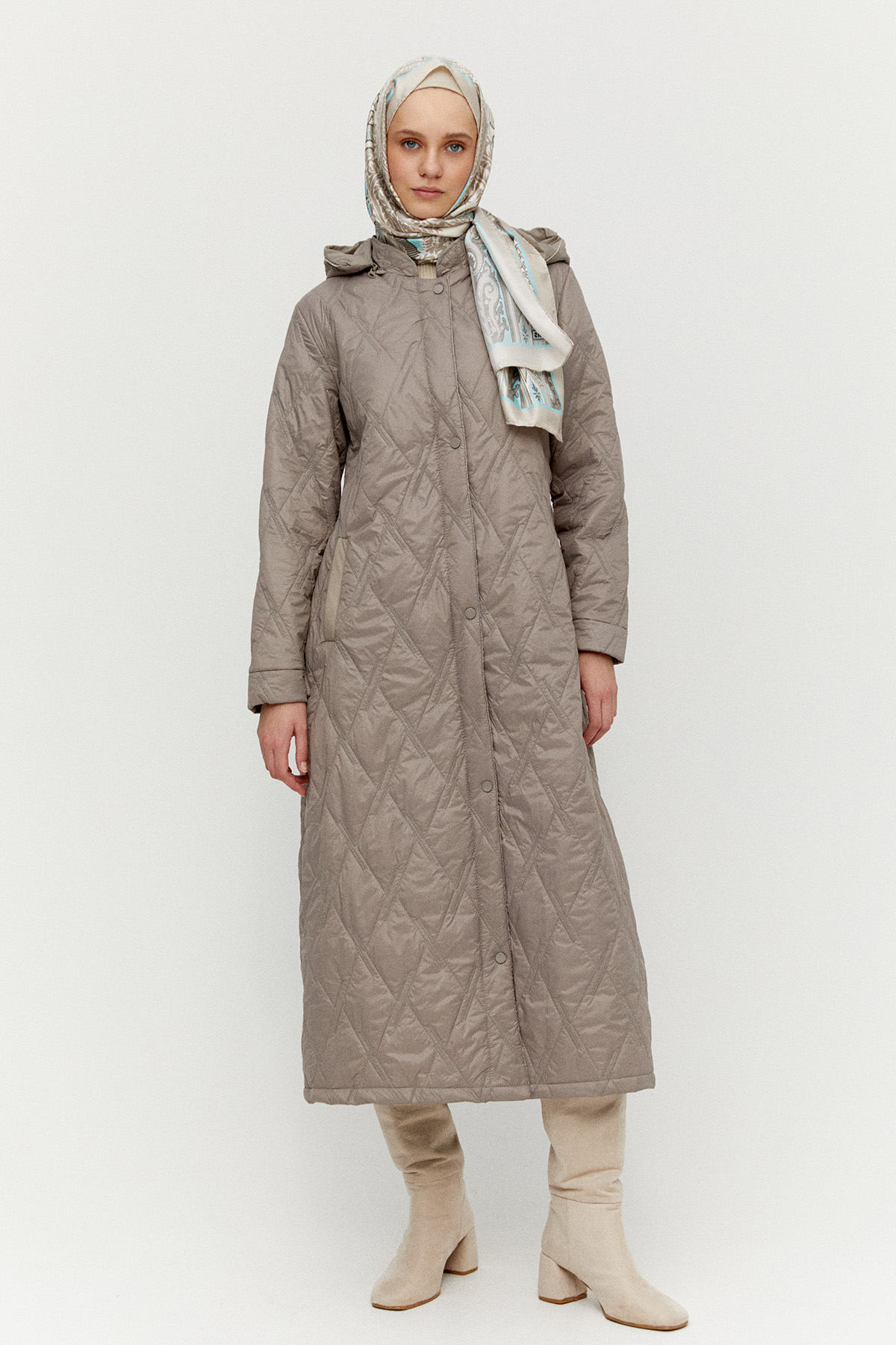 Baklava Desenli Kapitone Kaban, Tesettür Giyim