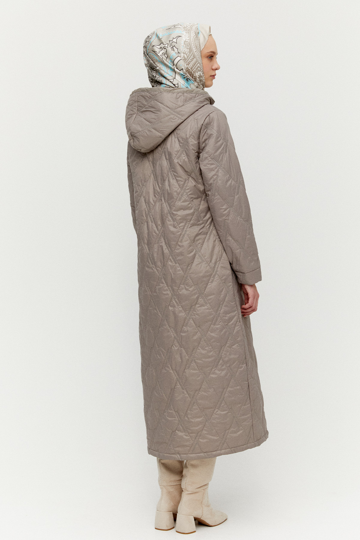 Baklava Desenli Kapitone Kaban, Tesettür Giyim