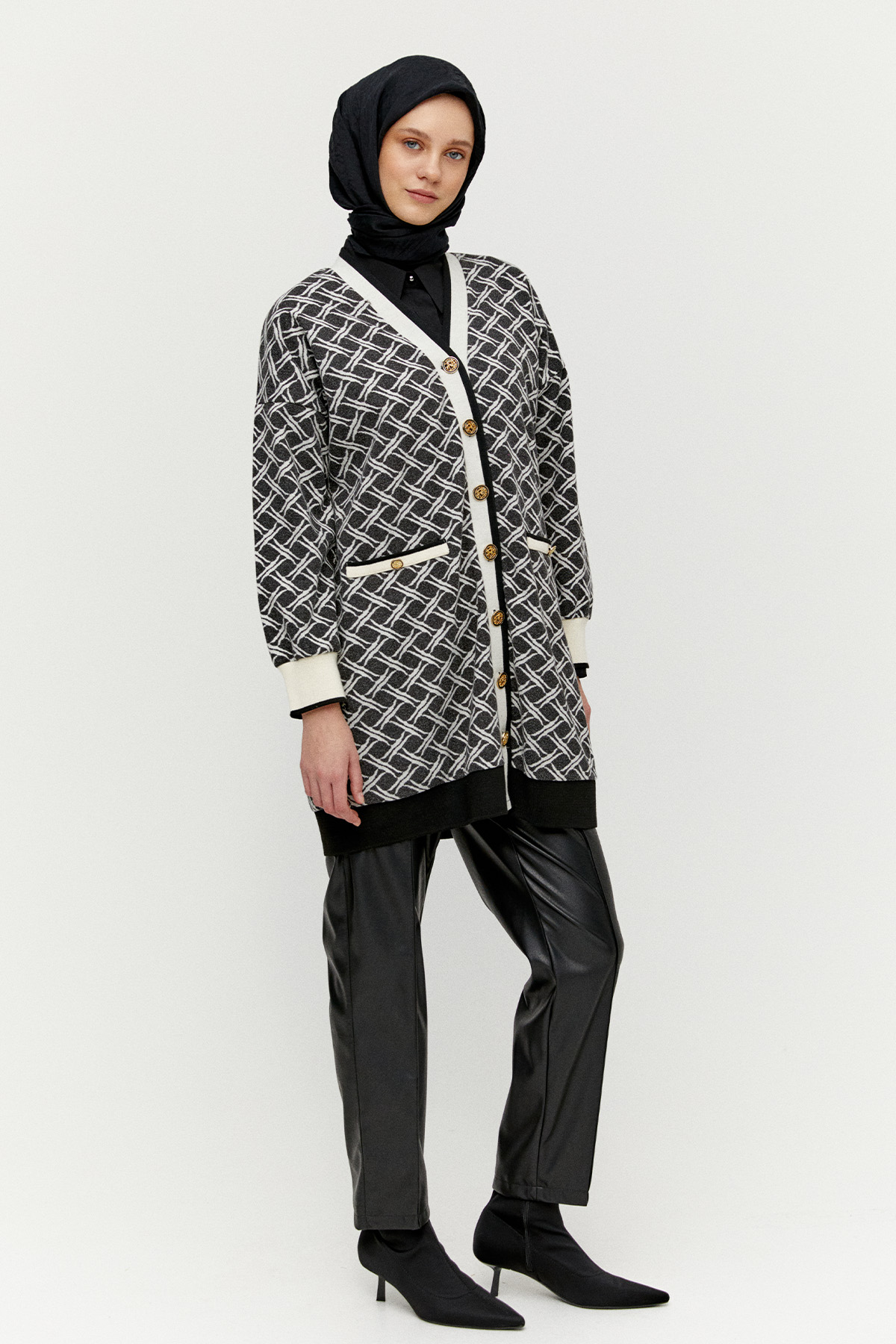 Desenli Ribanalı Triko Hırka, Tesettür Giyim