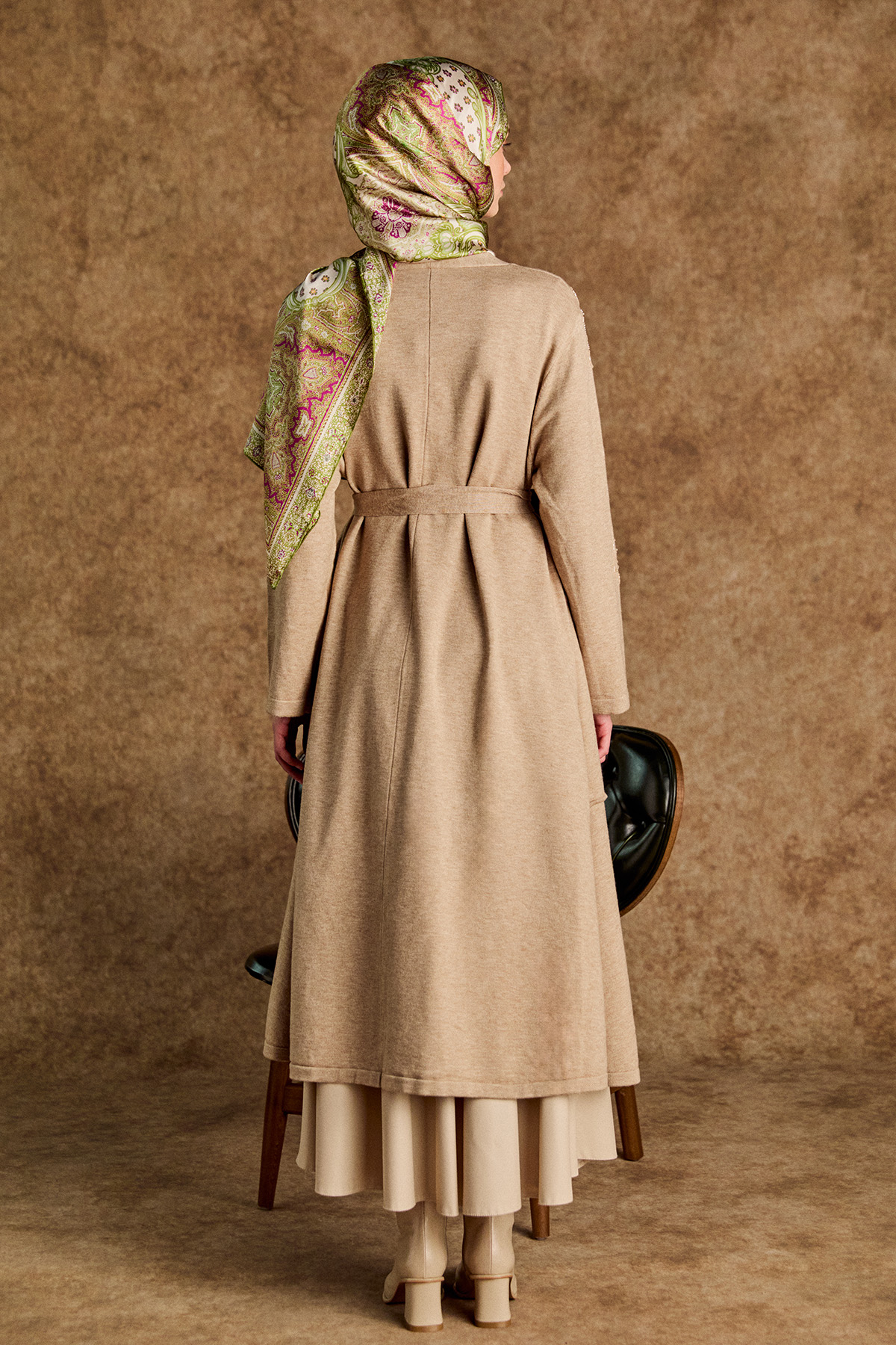 Kadife Motifli Uzun Triko Hırka, Tesettür Giyim