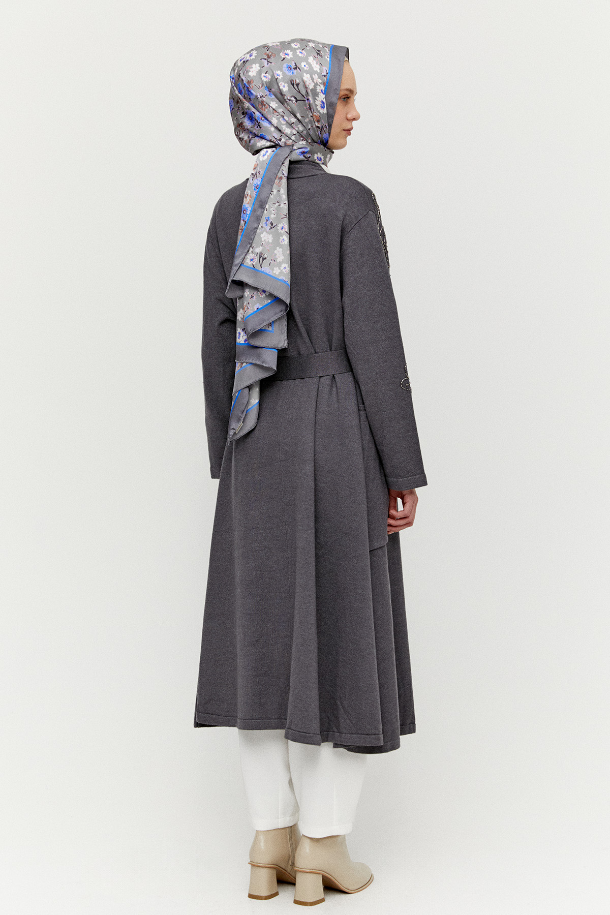 Kadife Motifli Uzun Triko Hırka, Tesettür Giyim