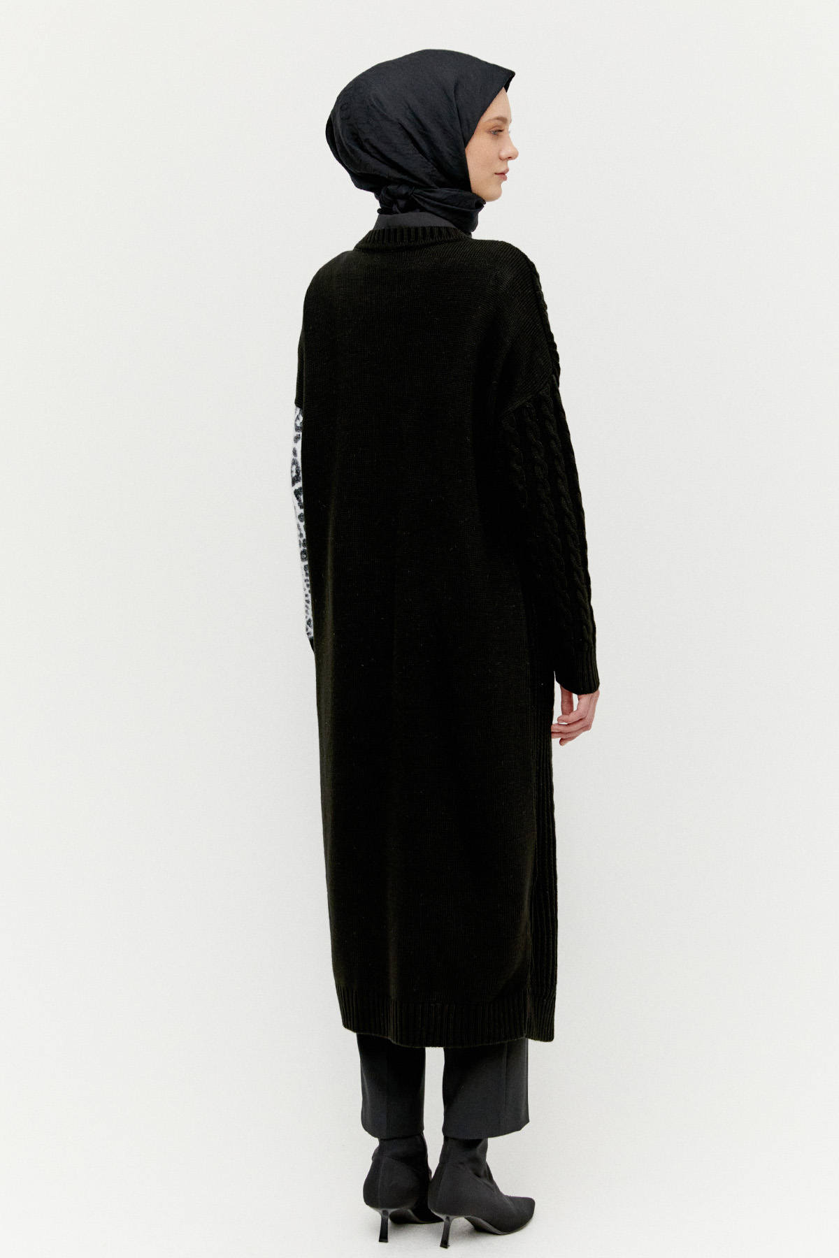 Leoparlı Kopçalı Uzun Triko Hırka, Tesettür Giyim