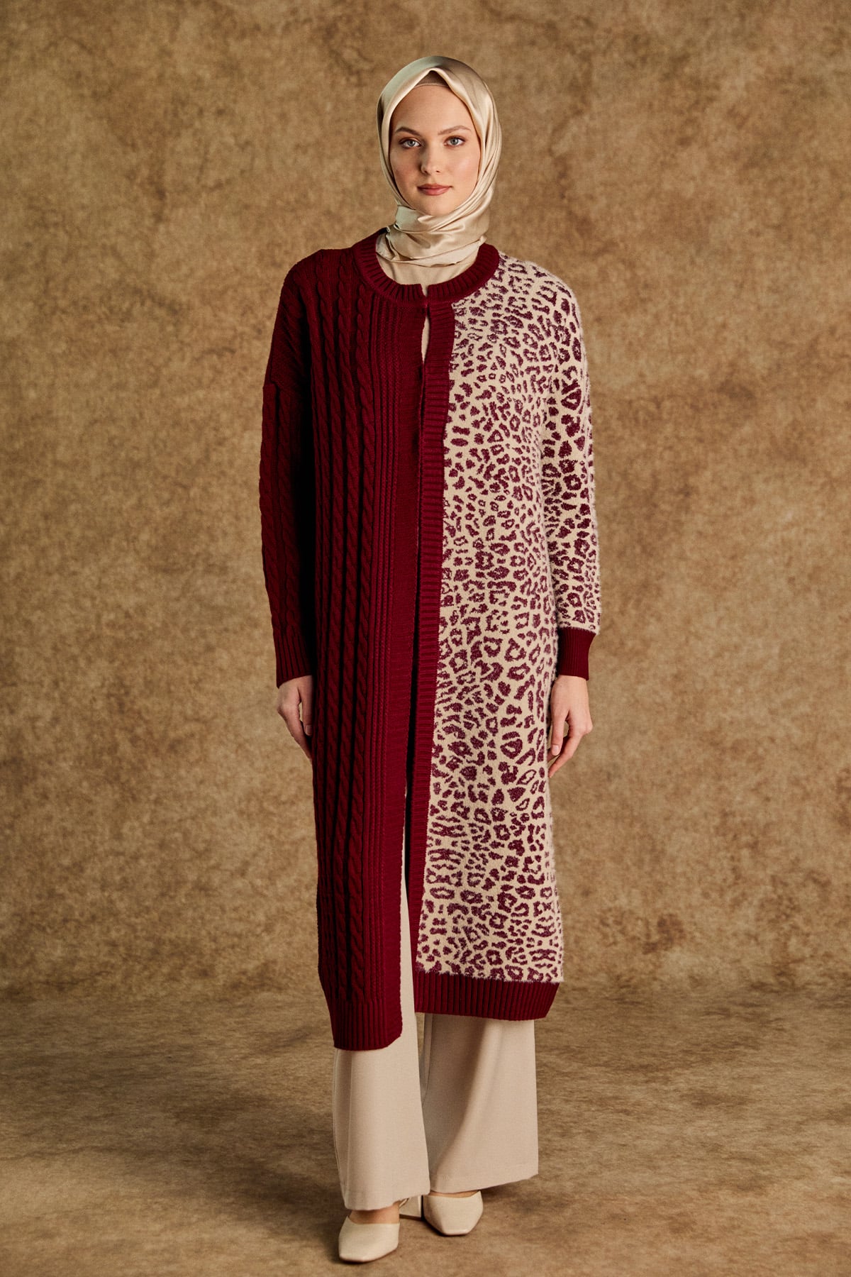Leoparlı Kopçalı Uzun Triko Hırka, Tesettür Giyim