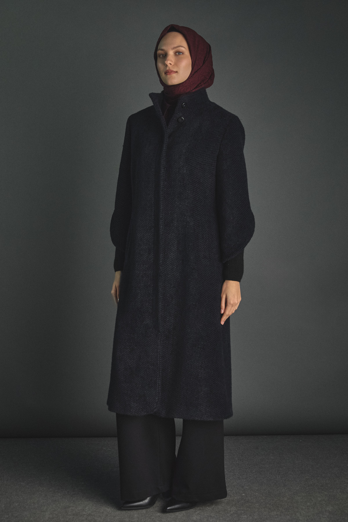 Lale Kol Ribanalı Kaban, Tesettür Giyim