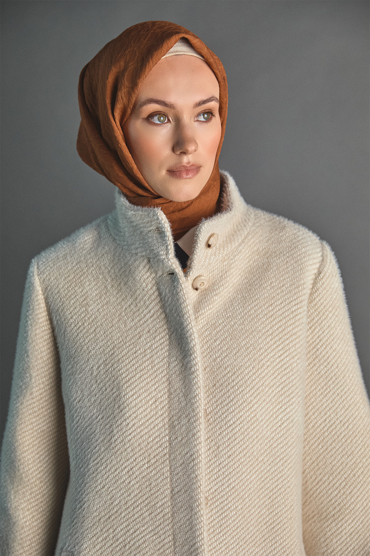 Lale Kol Ribanalı Kaban, Tesettür Giyim