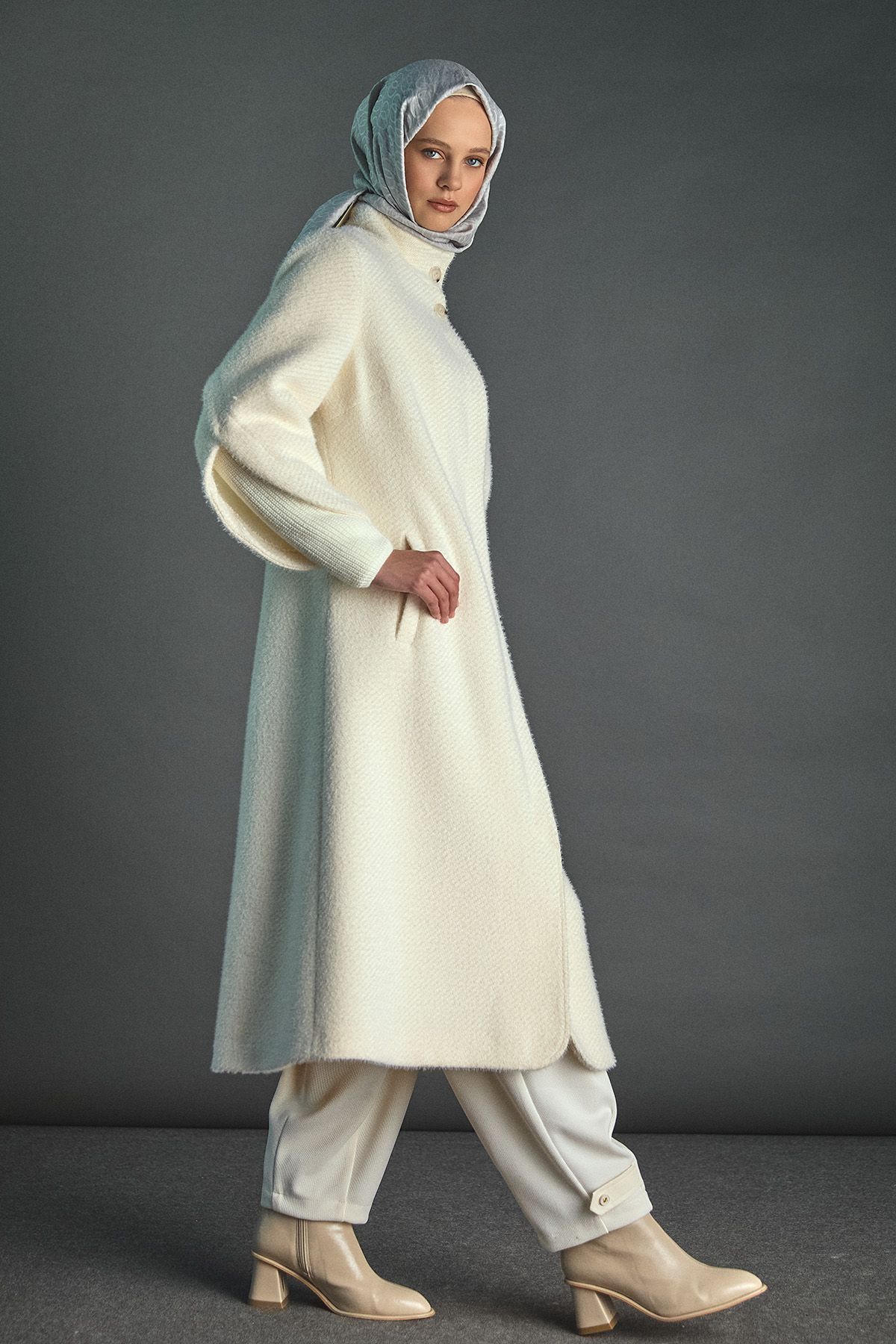 Lale Kol Ribanalı Kaban, Tesettür Giyim