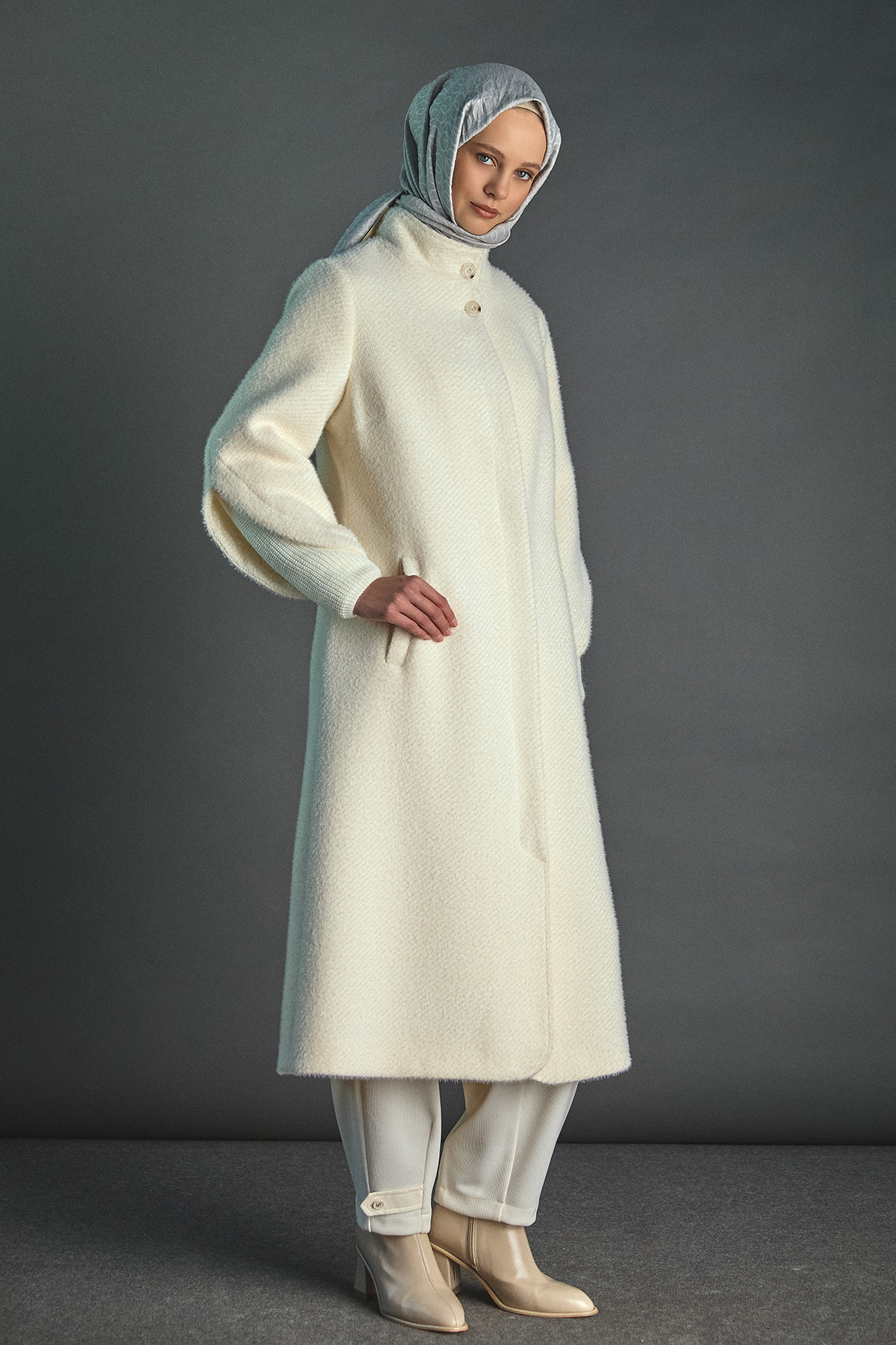 Lale Kol Ribanalı Kaban, Tesettür Giyim