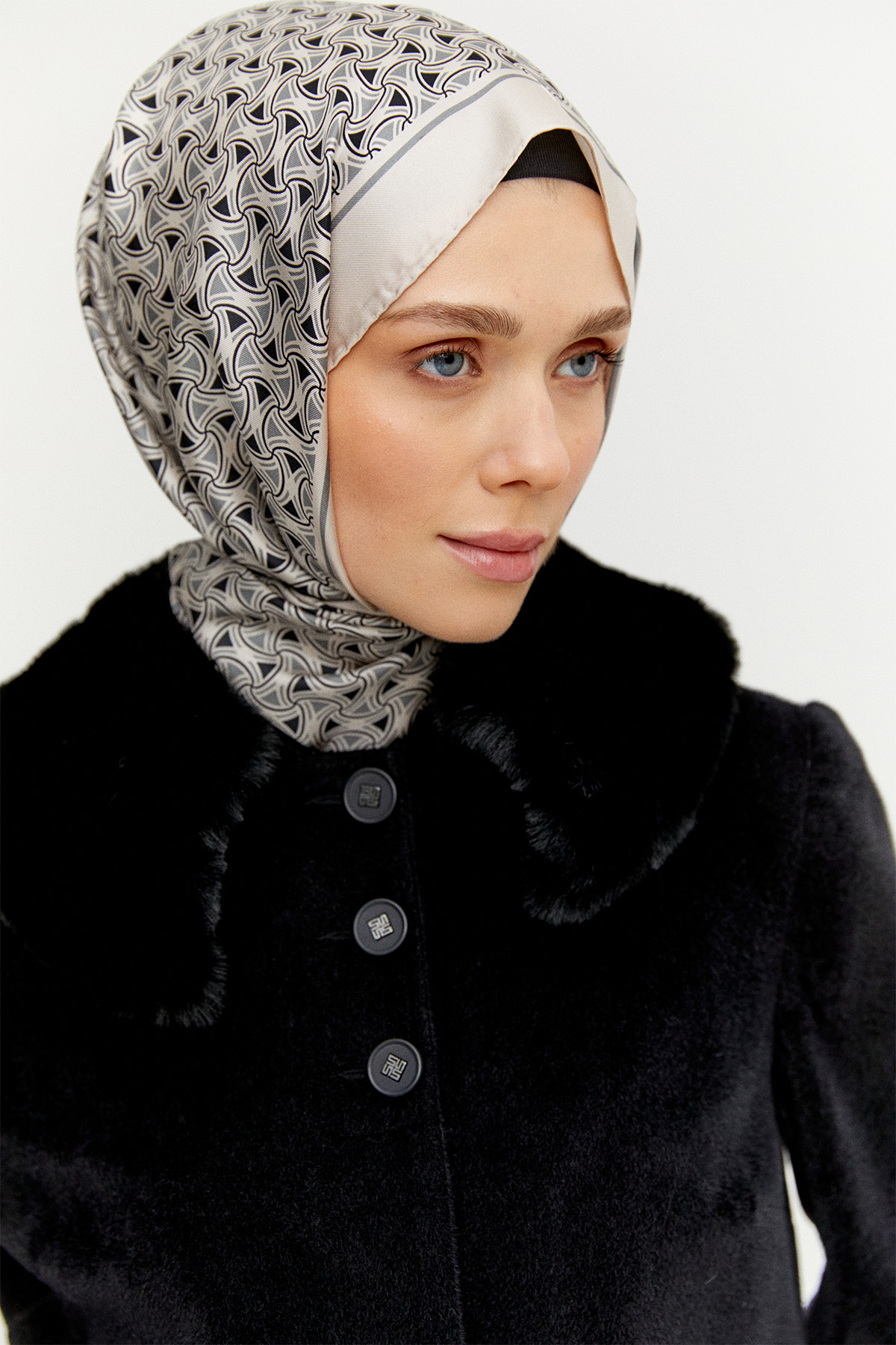 Çıkarılabilir Kürklü Kaşe Kaban, Tesettür Giyim