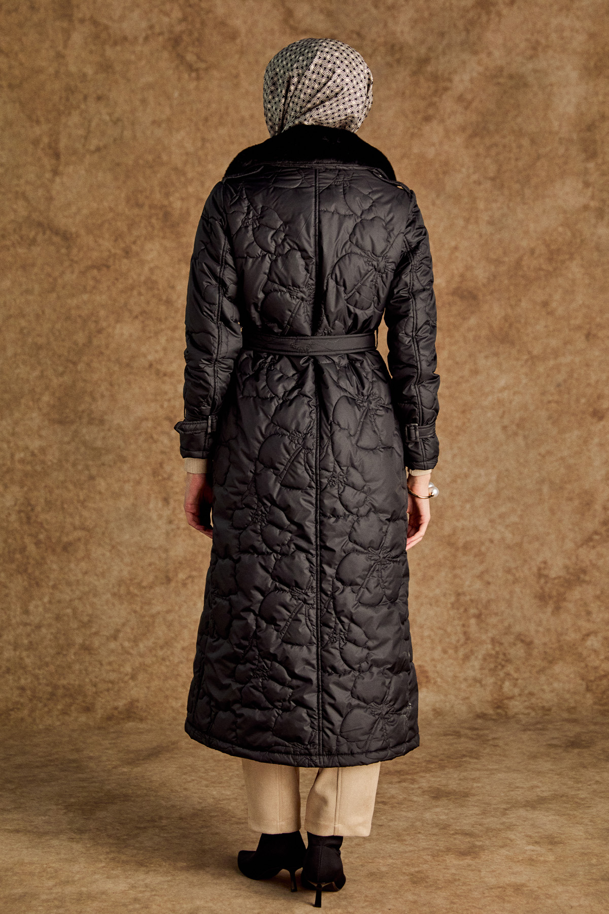 Çiçekli Kapitone Kruvaze Mont, Tesettür Giyim