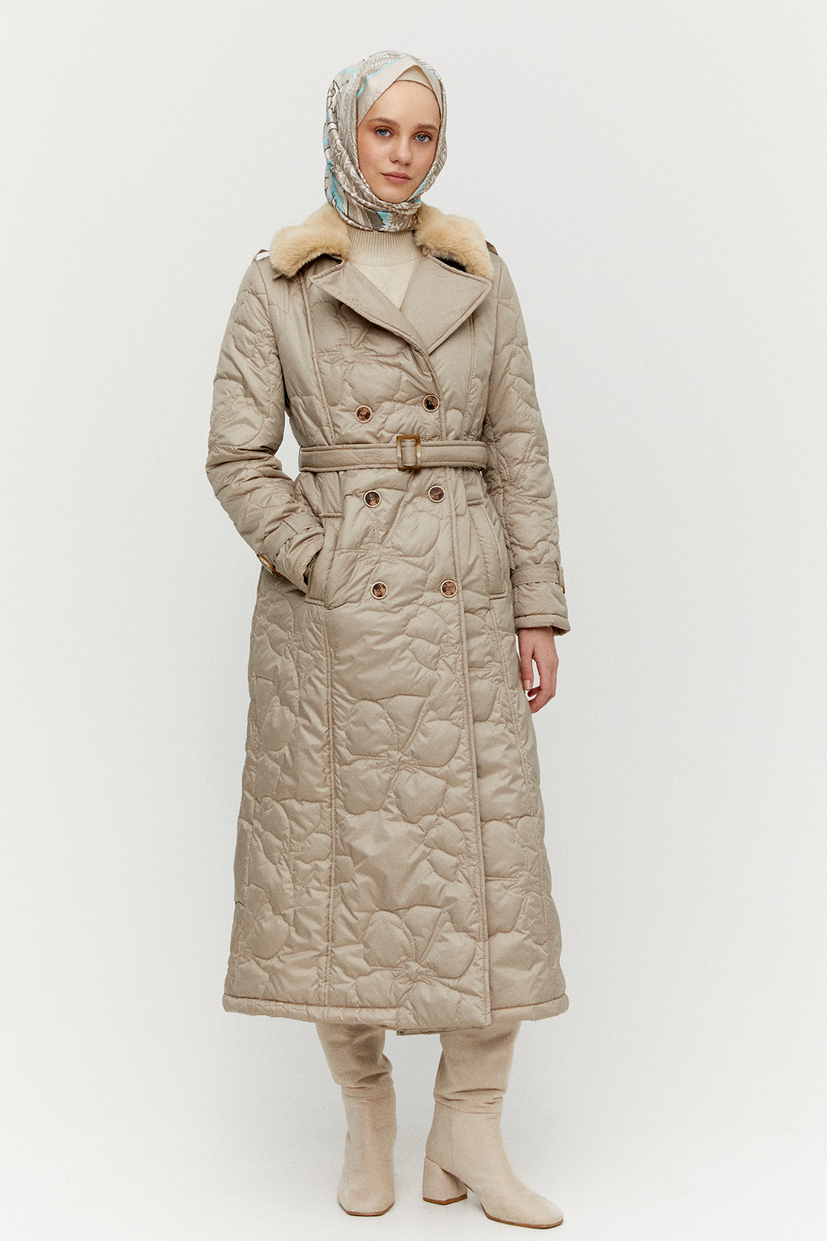 Çiçekli Kapitone Kruvaze Mont, Tesettür Giyim