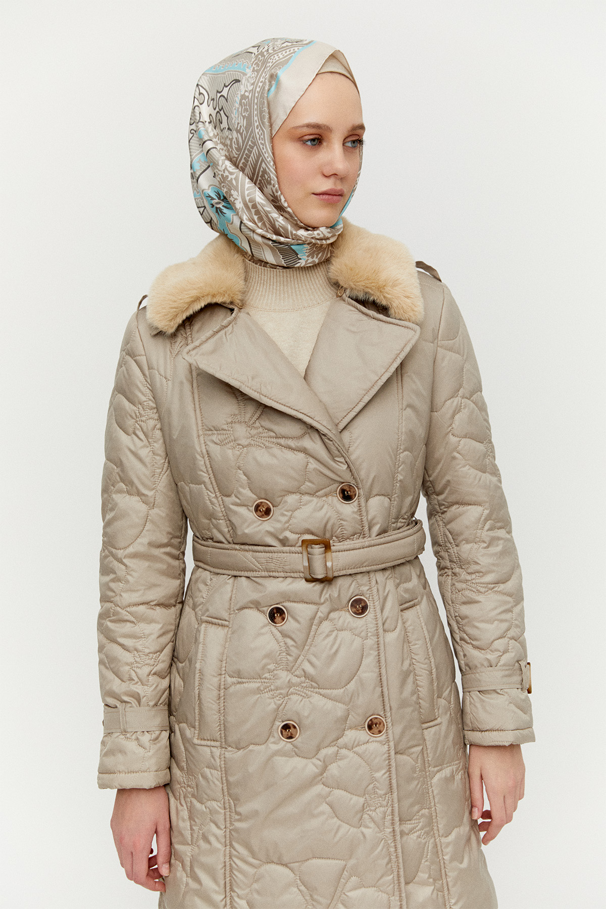 Çiçekli Kapitone Kruvaze Mont, Tesettür Giyim