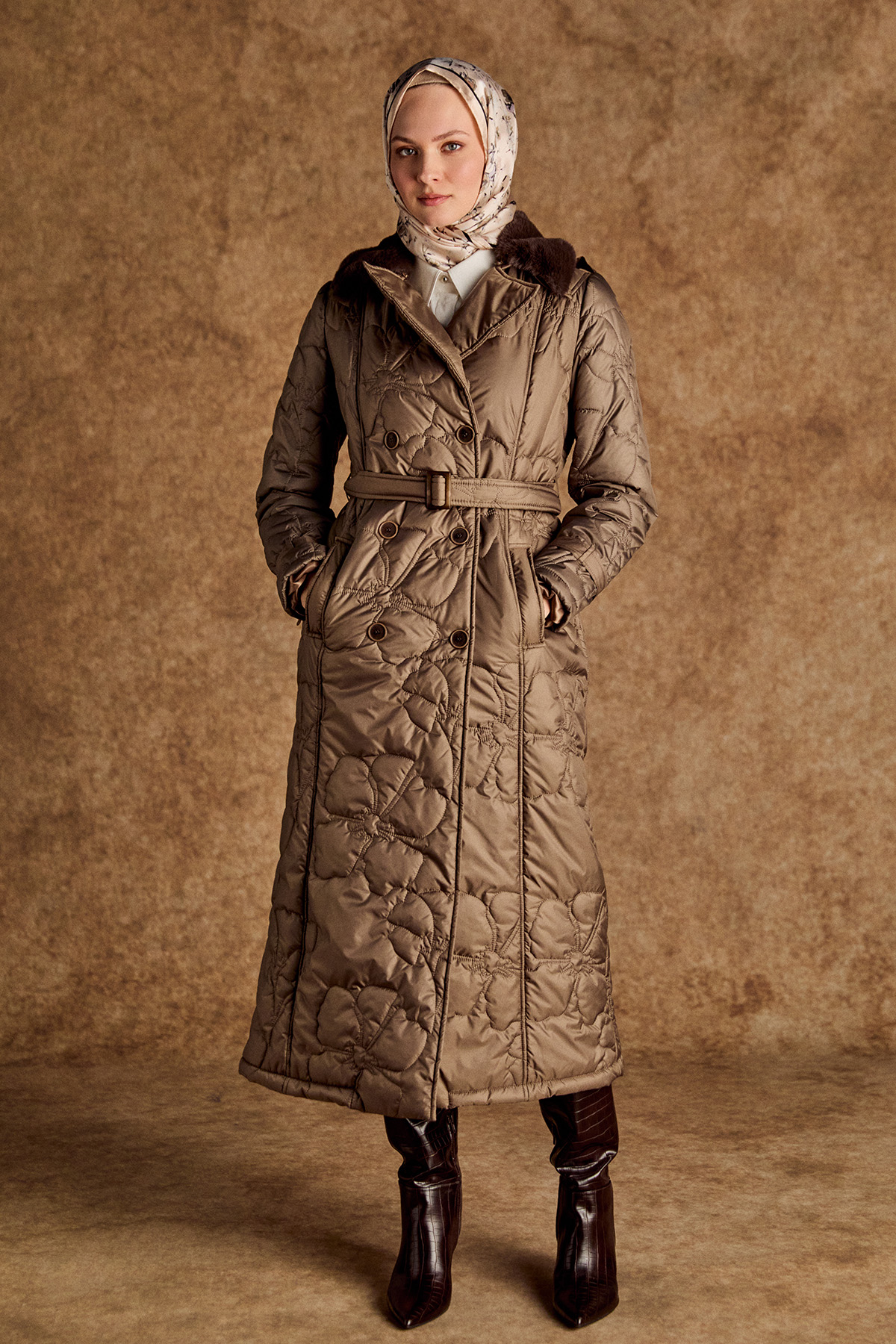 Çiçekli Kapitone Kruvaze Mont, Tesettür Giyim