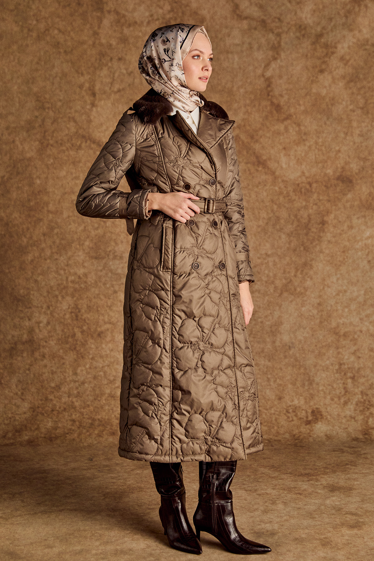 Çiçekli Kapitone Kruvaze Mont, Tesettür Giyim