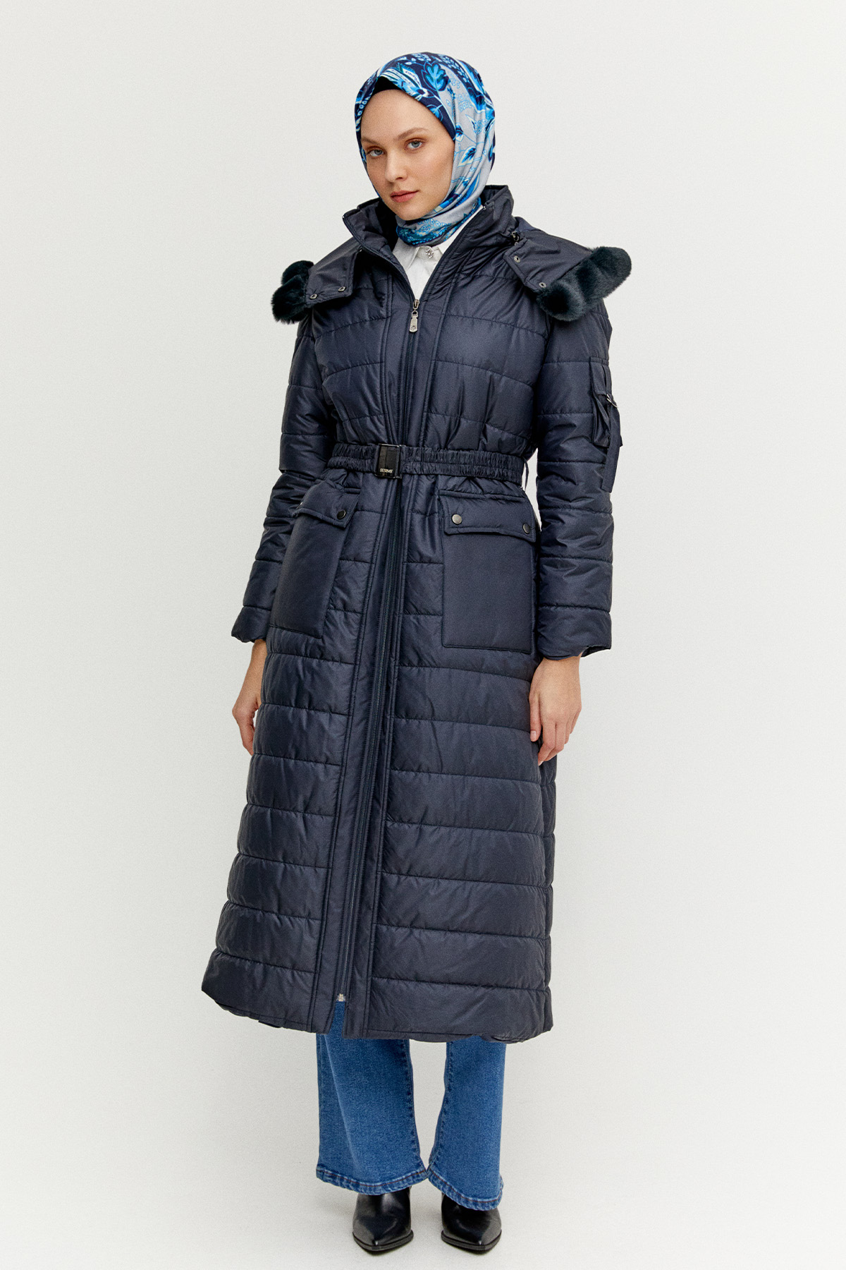 Seyyar Kapüşonlu Kapitone Kaban, Tesettür Giyim