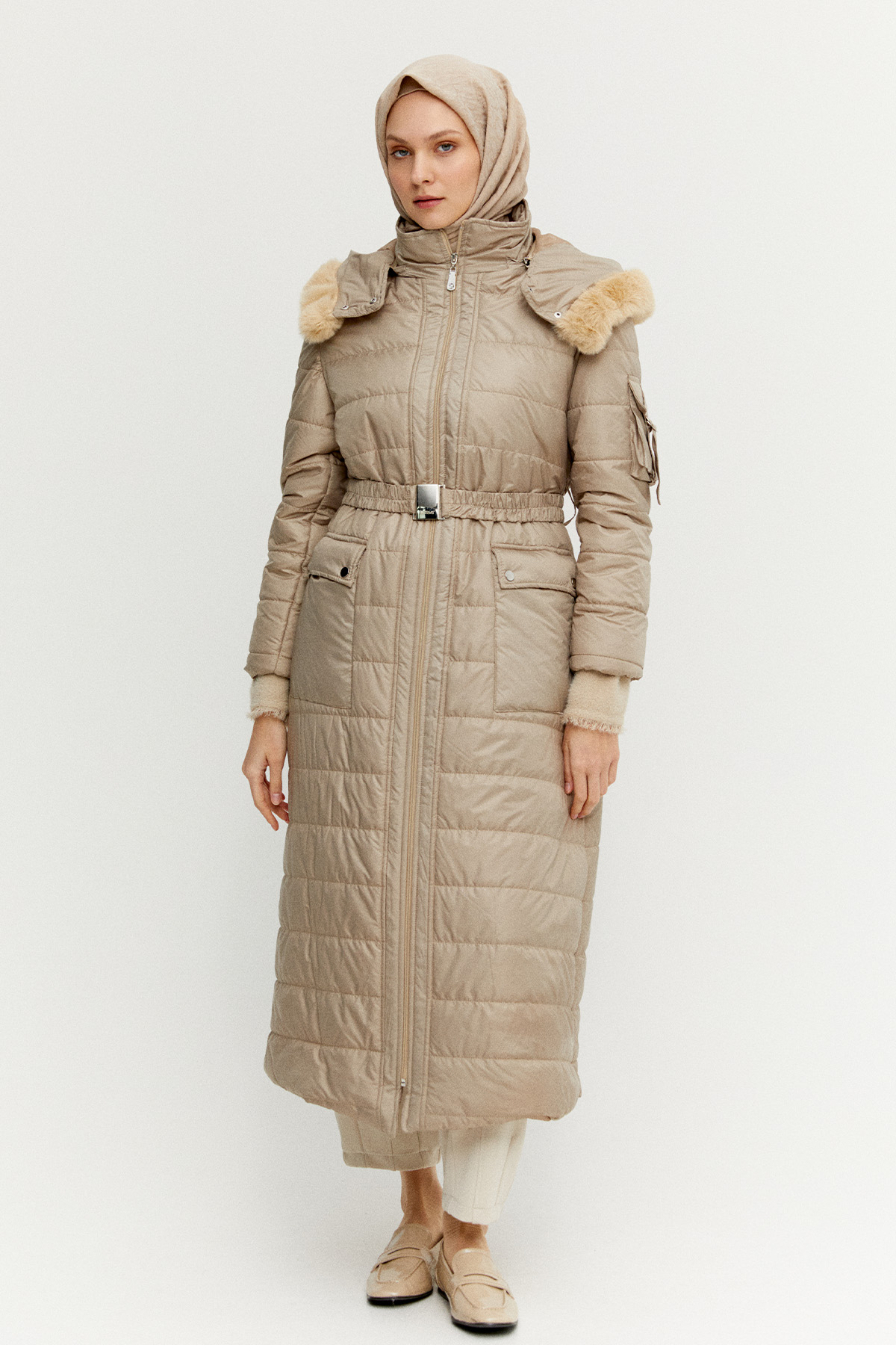 Seyyar Kapüşonlu Kapitone Kaban, Tesettür Giyim