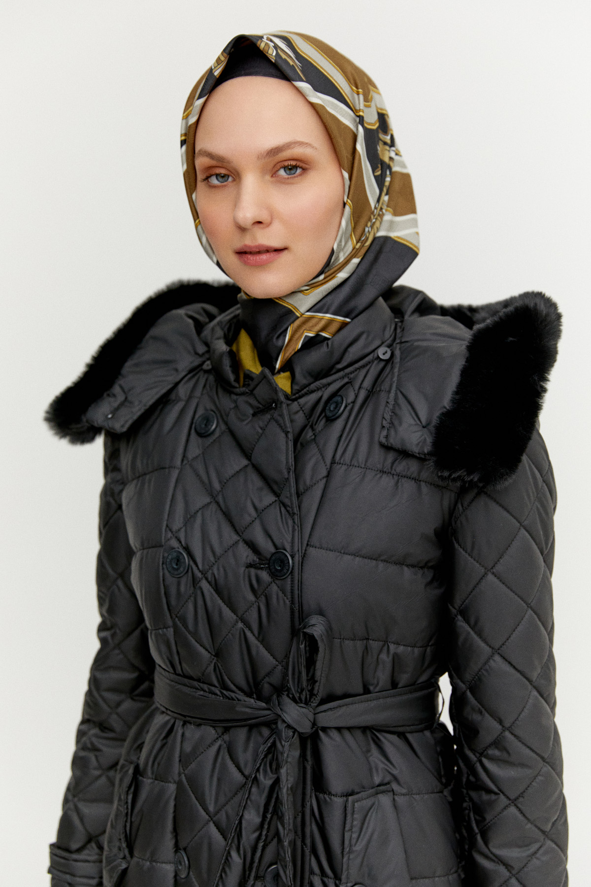 Kuşaklı Seyyar Kapüşonlu Şişme Kaban, Tesettür Giyim