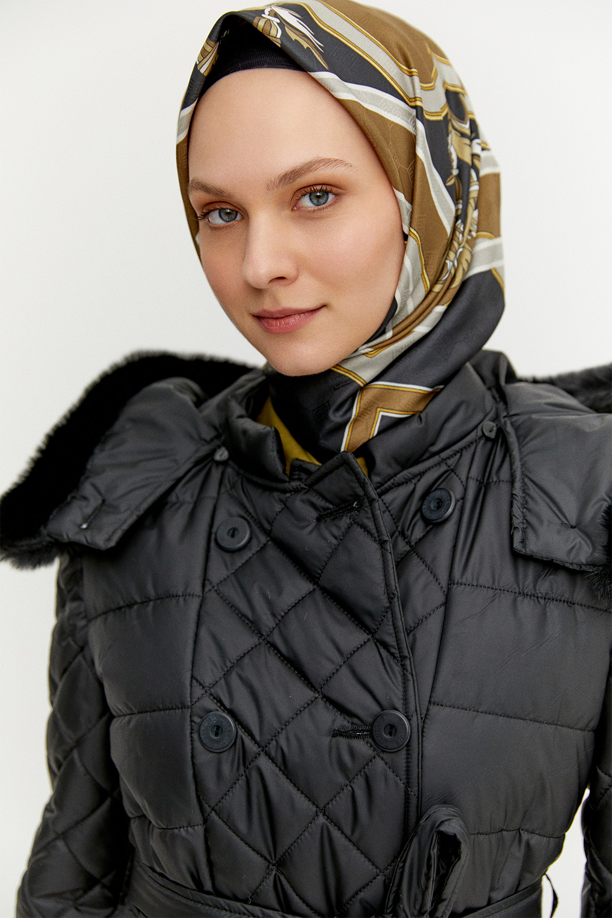 Kuşaklı Seyyar Kapüşonlu Şişme Kaban, Tesettür Giyim