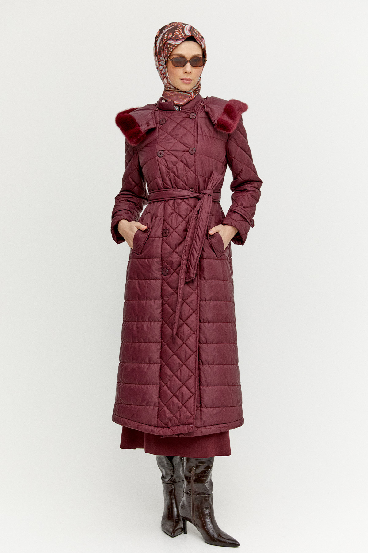 Kuşaklı Seyyar Kapüşonlu Şişme Kaban, Tesettür Giyim