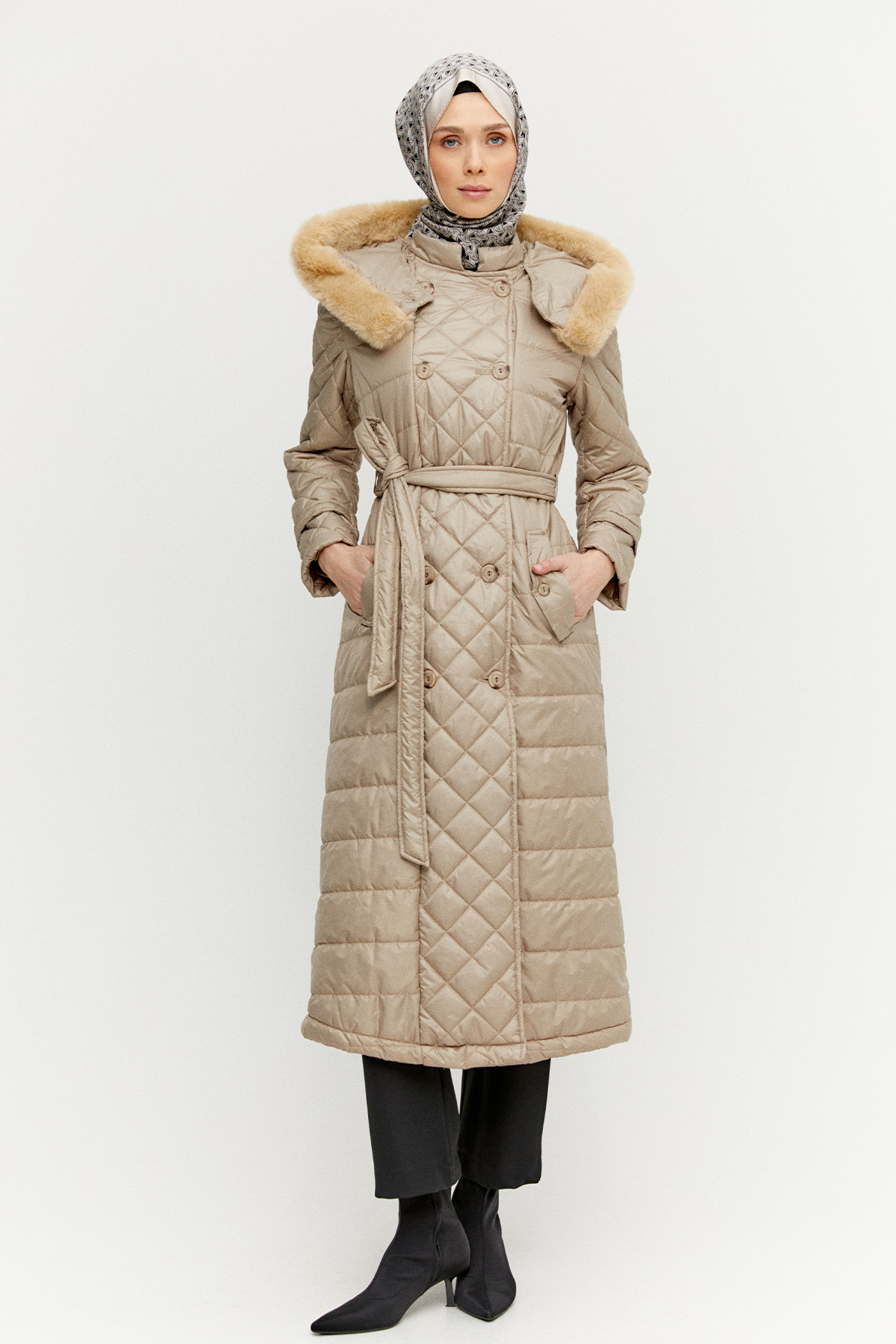 Kuşaklı Seyyar Kapüşonlu Şişme Kaban, Tesettür Giyim