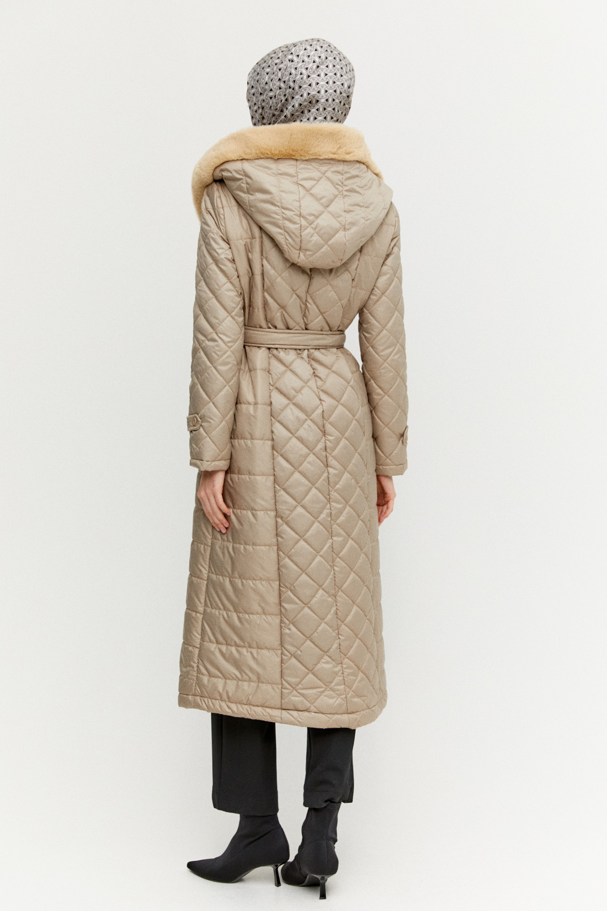 Kuşaklı Seyyar Kapüşonlu Şişme Kaban, Tesettür Giyim