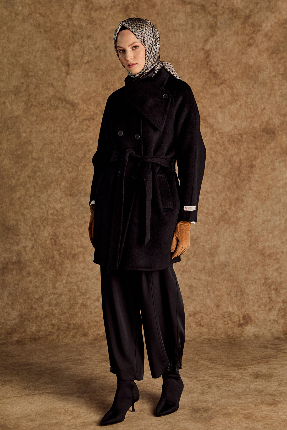 Mendil Yakalı Yün Kaban, Tesettür Giyim