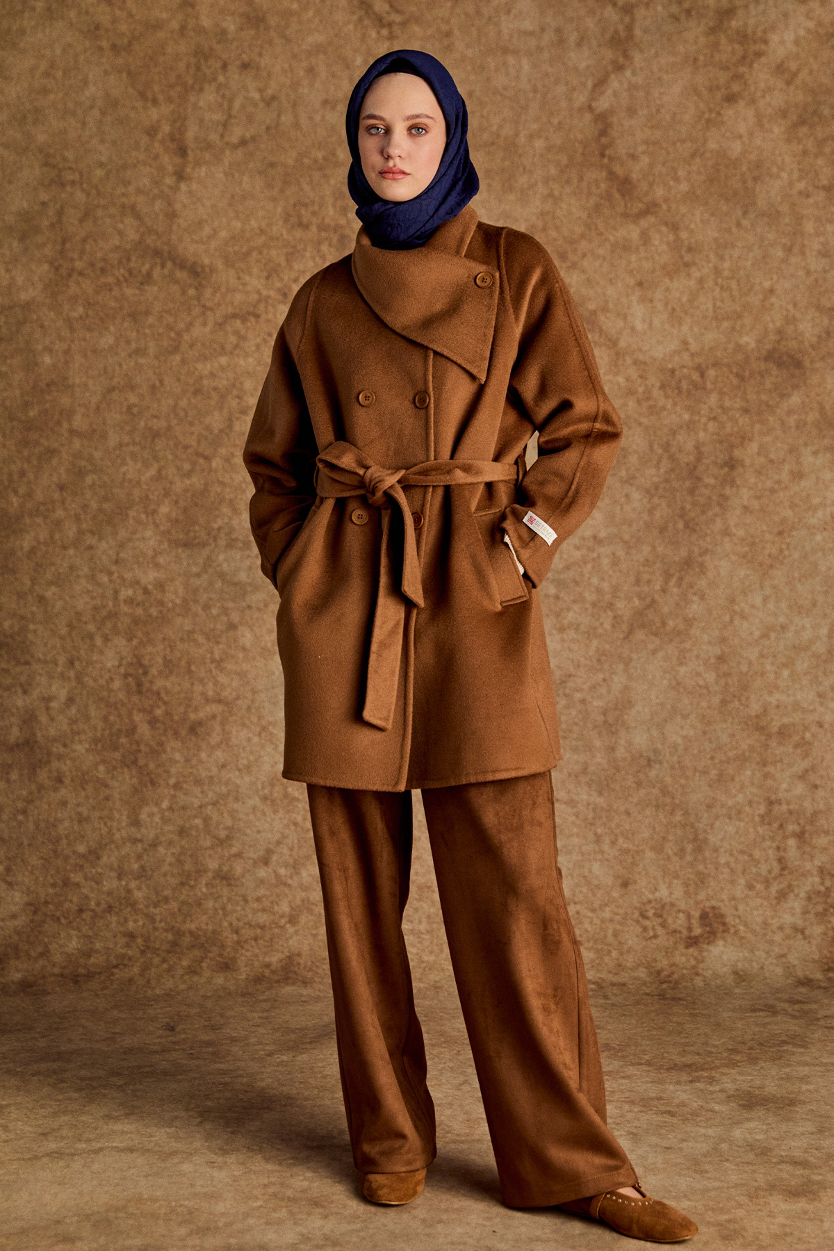 Mendil Yakalı Yün Kaban, Tesettür Giyim