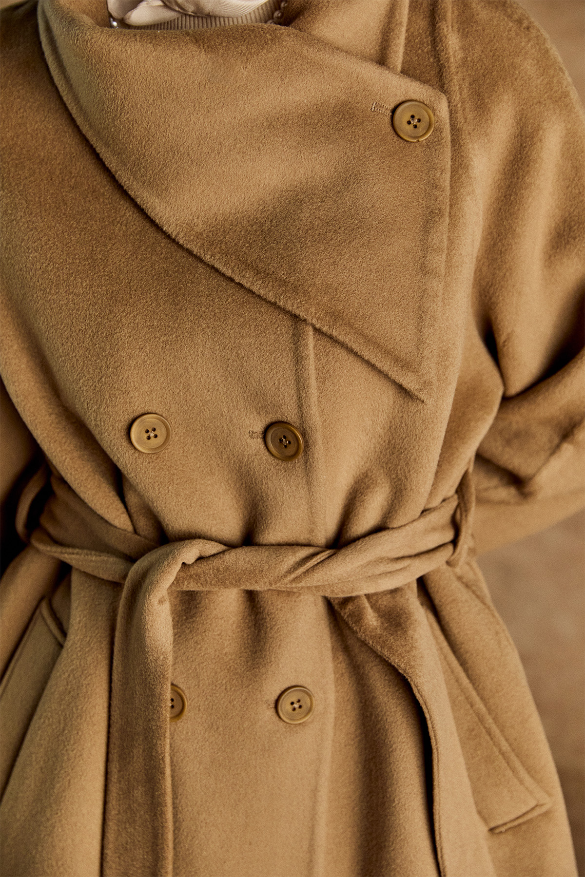 Mendil Yakalı Yün Kaban, Tesettür Giyim