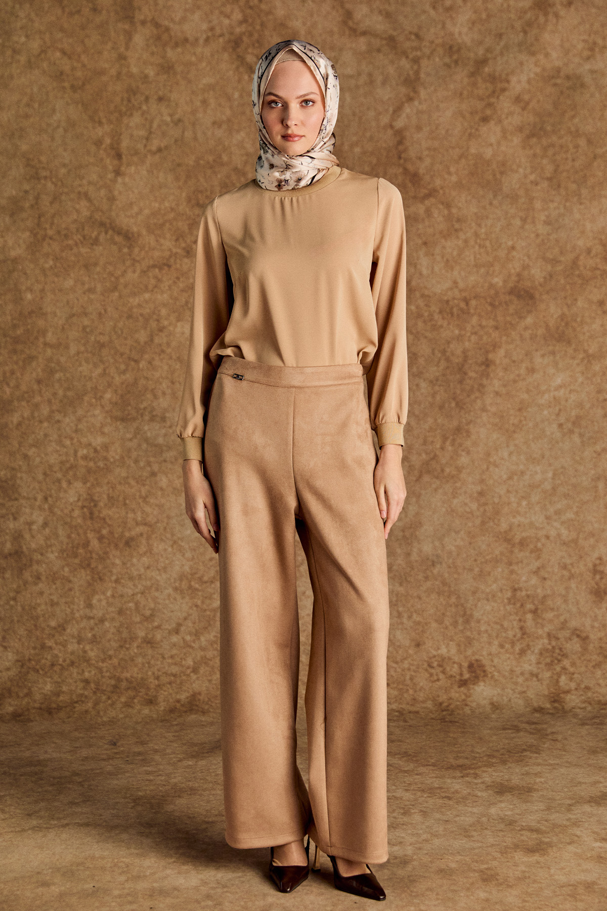Süet Boru Paça Pantolon, Tesettür Giyim
