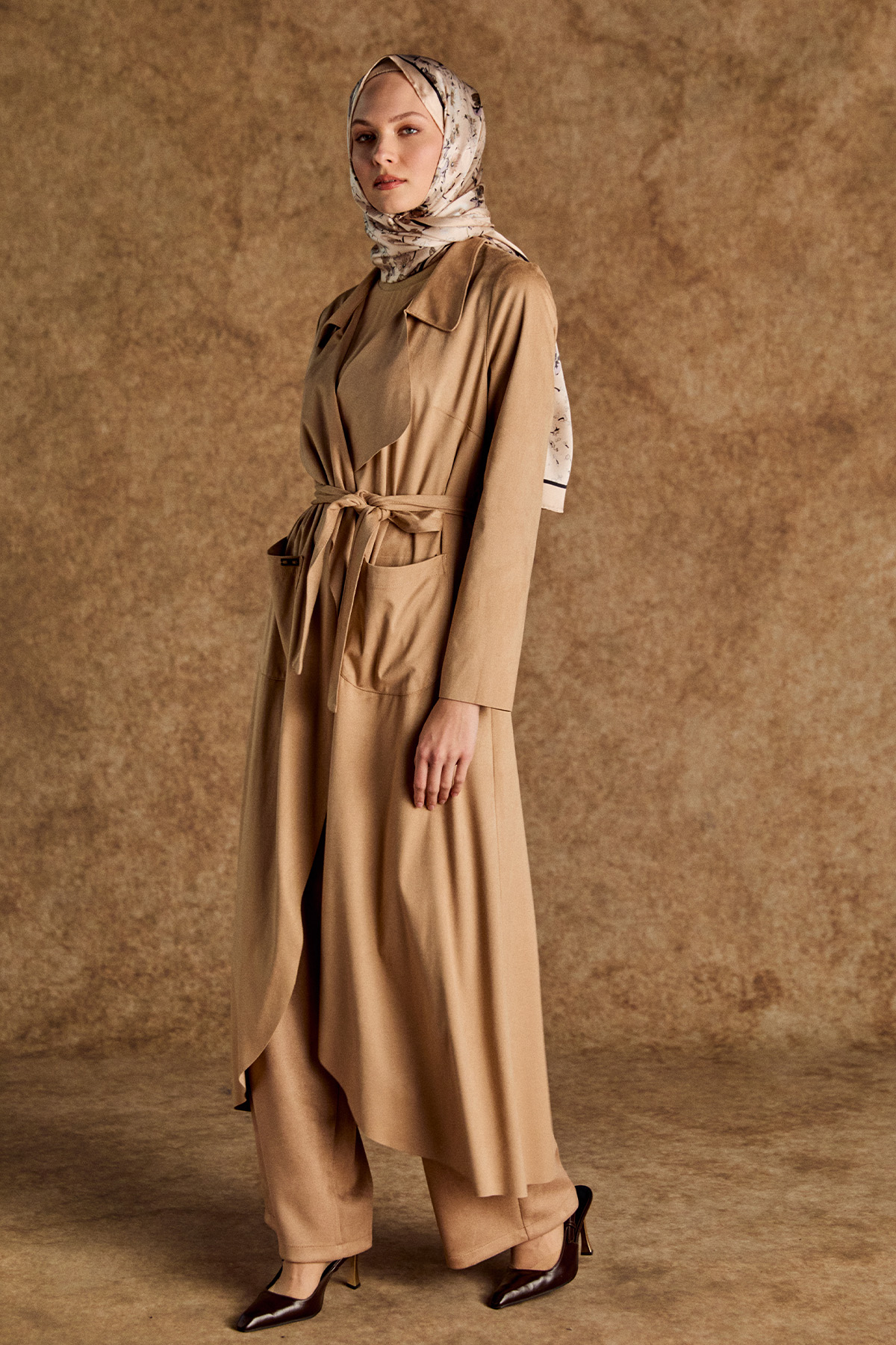 Süet Dokulu Pardesü, Tesettür Giyim