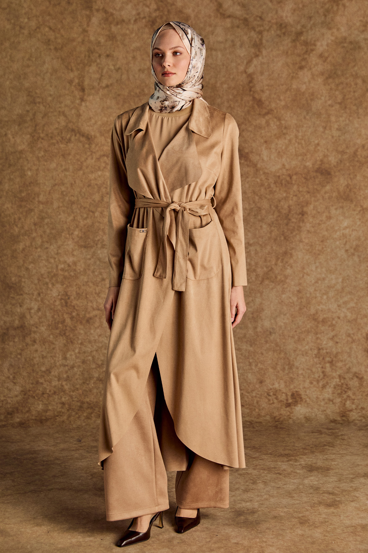 Süet Dokulu Pardesü, Tesettür Giyim