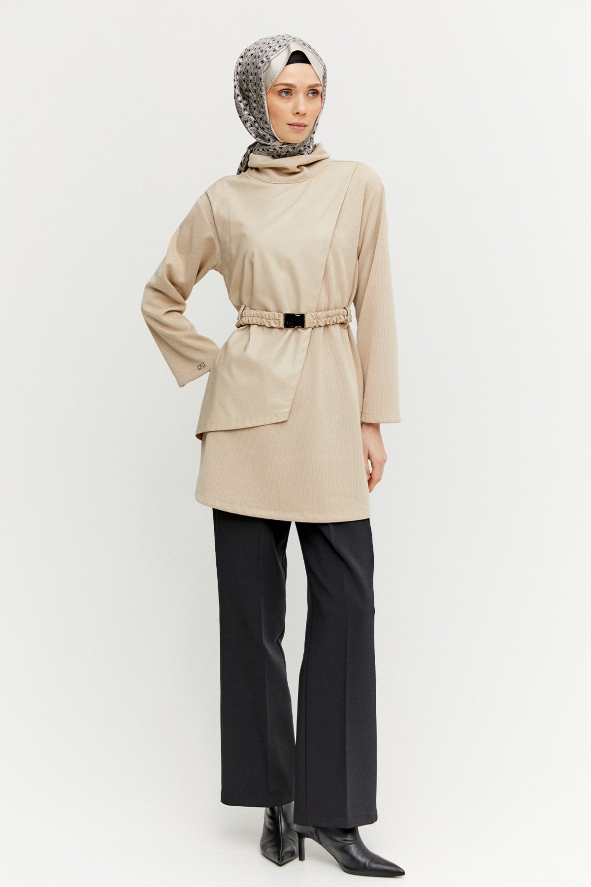 Asimetrik Suni Deri Detaylı Örme Tunik, Tesettür Giyim