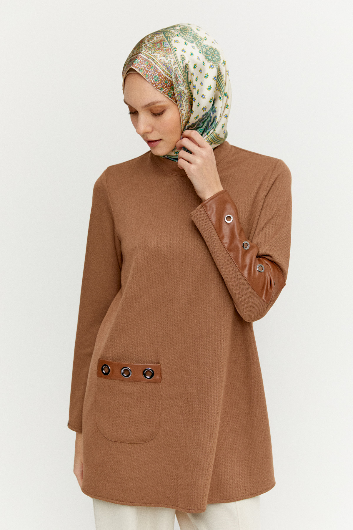 Hakim Yaka Kuşgözlü Örme Tunik, Tesettür Giyim