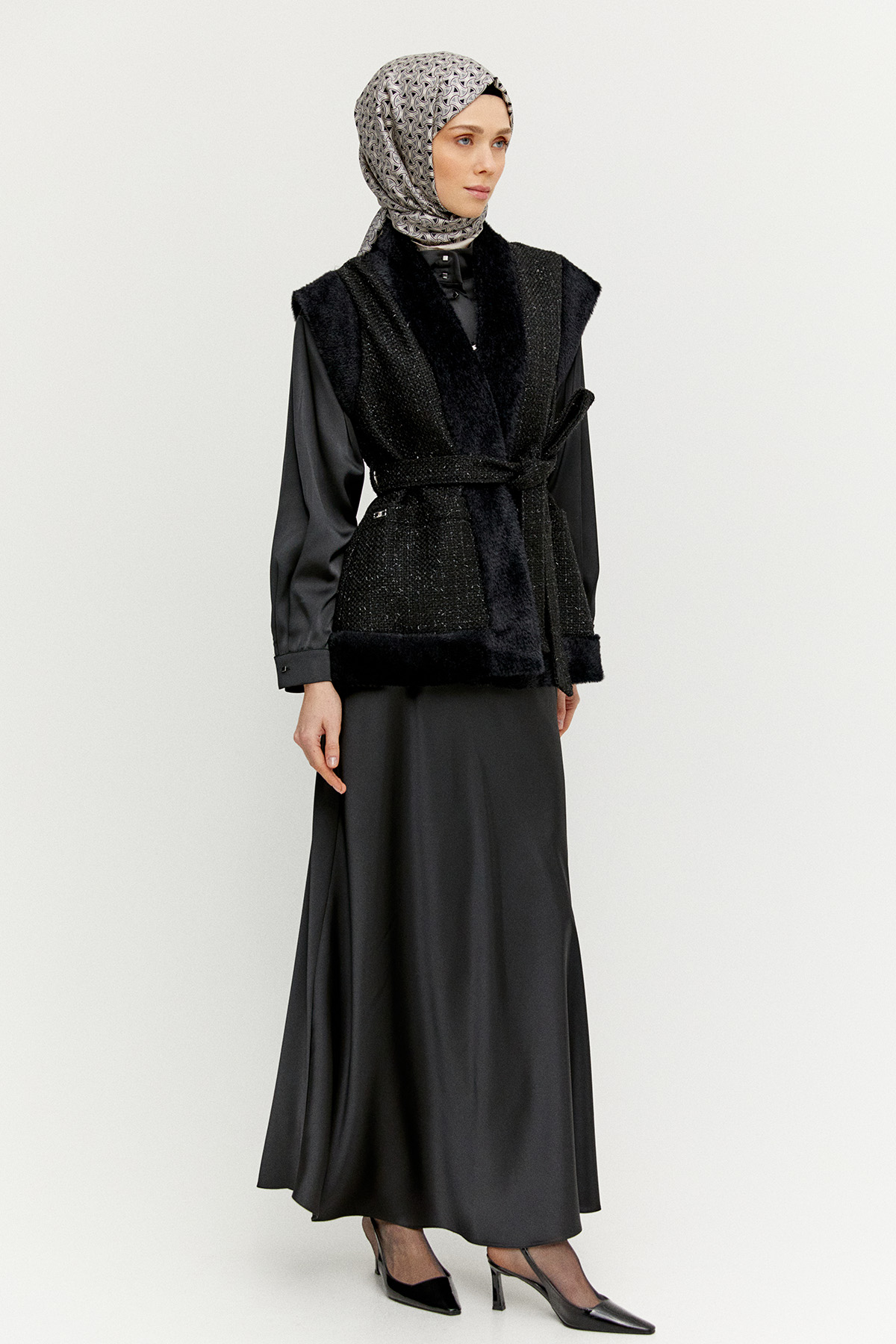 Şal Yakalı Tüvit Yelek, Tesettür Giyim