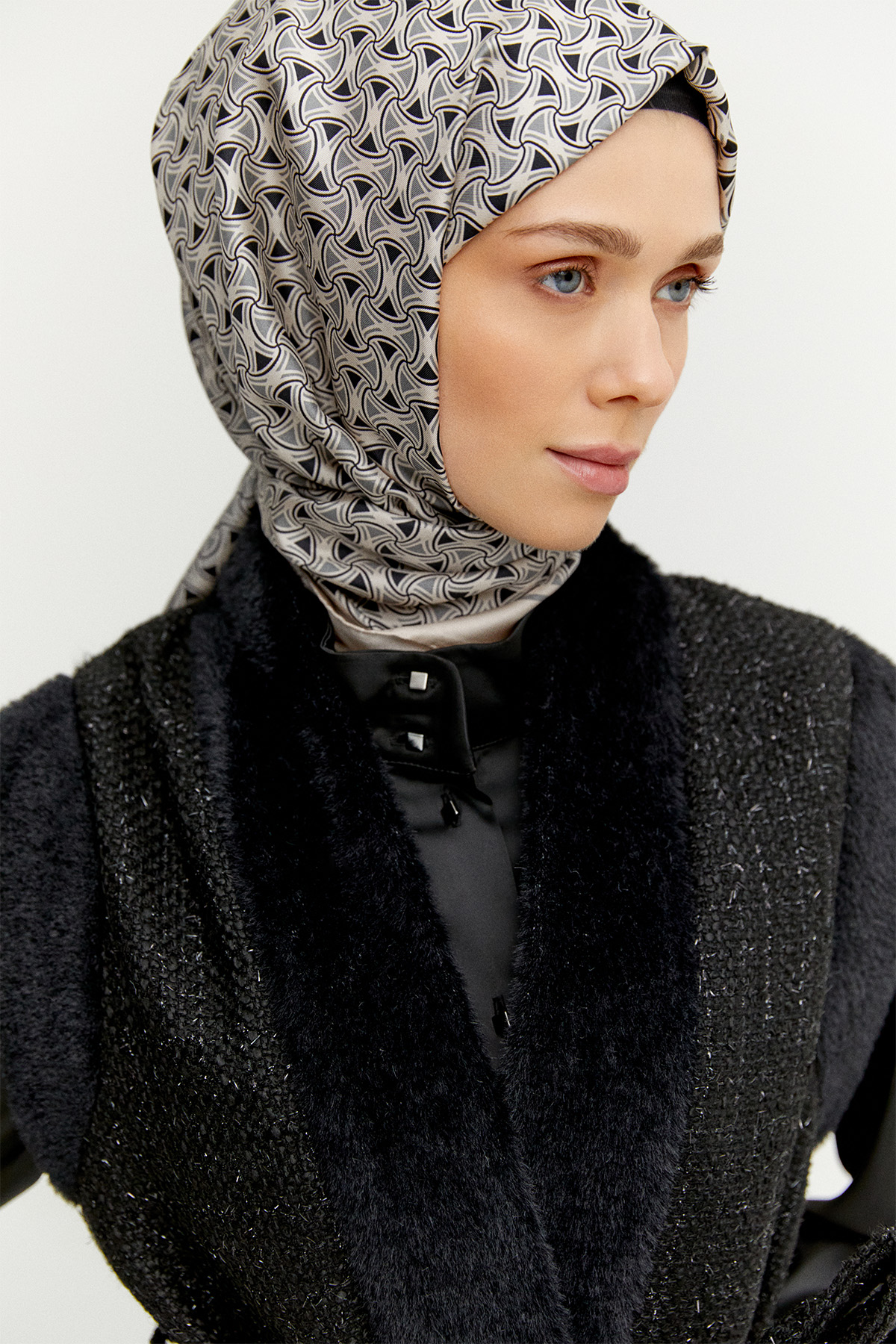 Şal Yakalı Tüvit Yelek, Tesettür Giyim