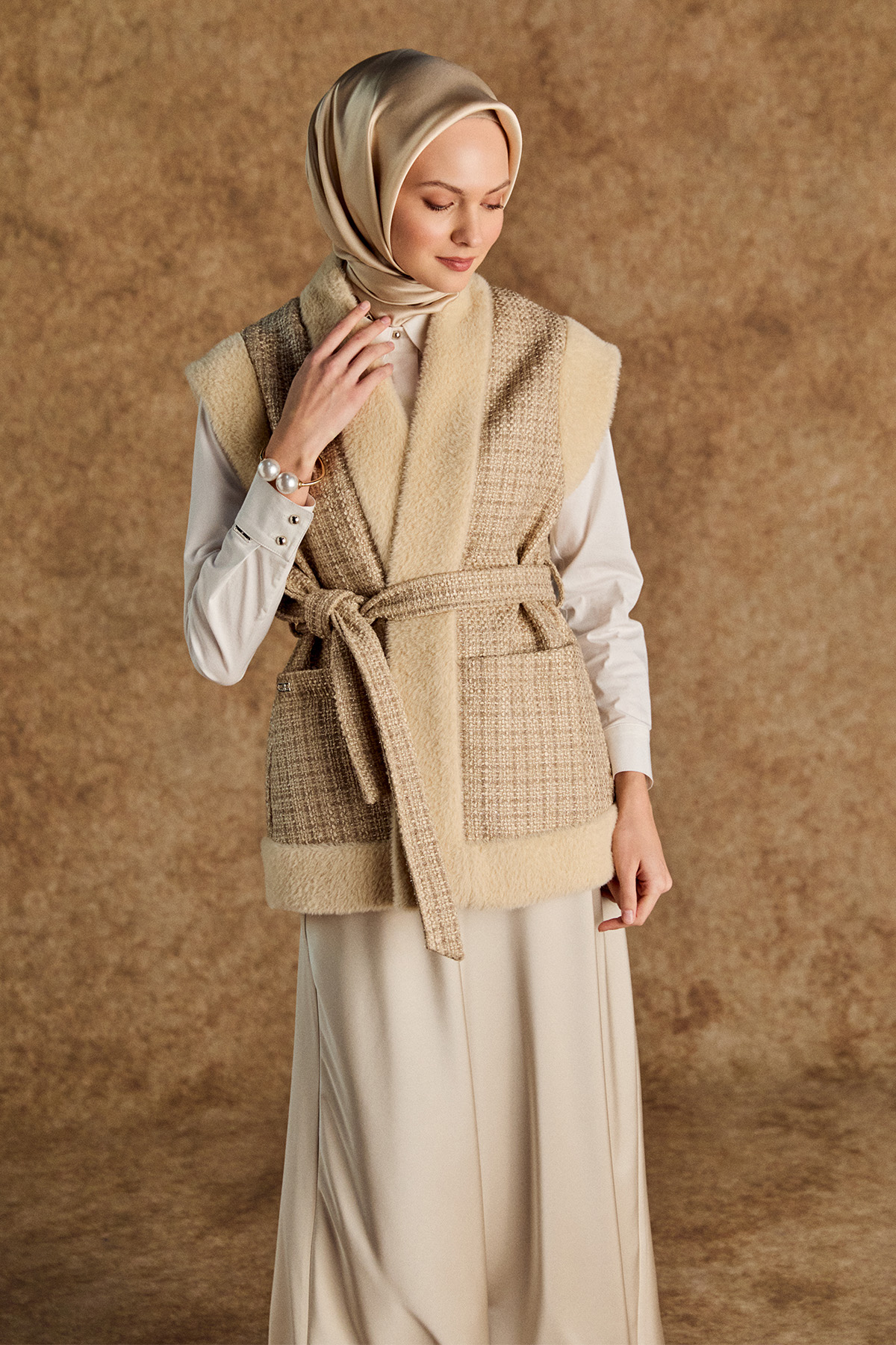 Şal Yakalı Tüvit Yelek, Tesettür Giyim