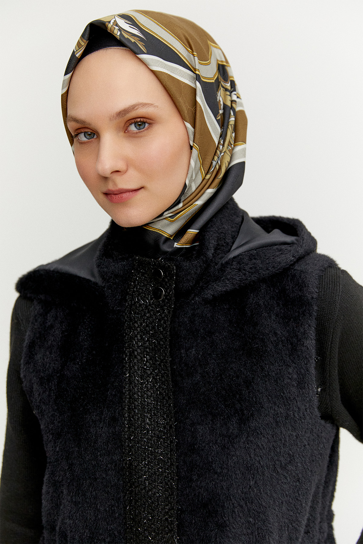 Tüvit Kombinli Suni Kürk Yelek, Tesettür Giyim