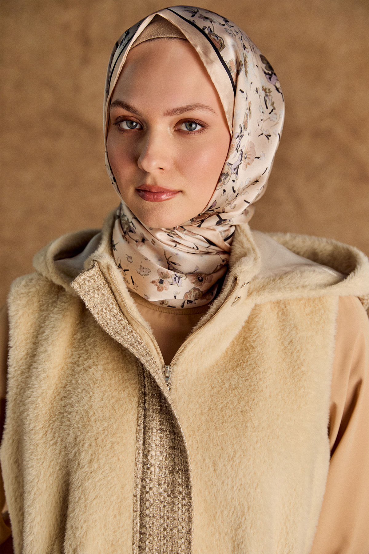 Tüvit Kombinli Suni Kürk Yelek, Tesettür Giyim