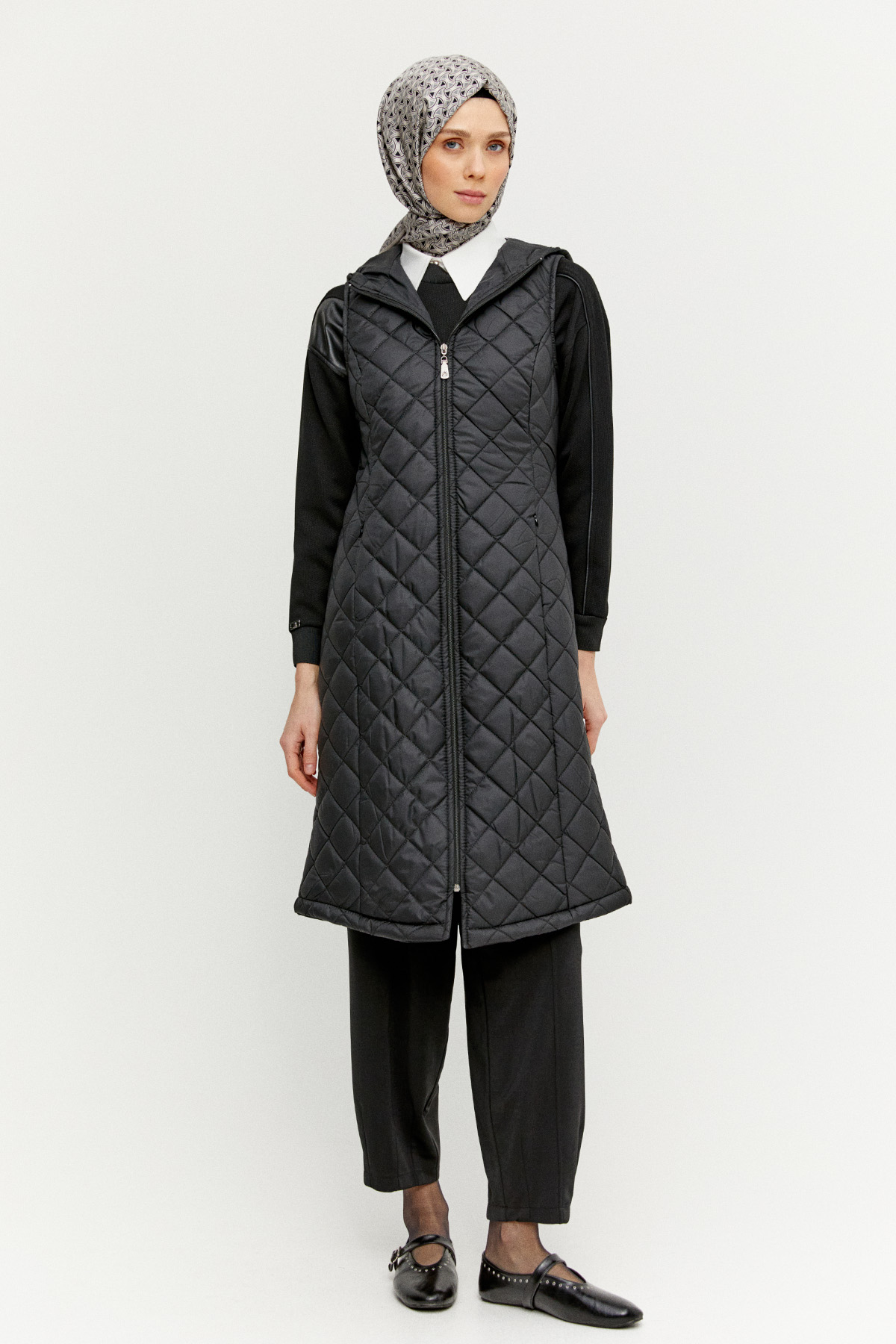 Kapüşonlu Baklava Desenli Kapitone Yelek, Tesettür Giyim